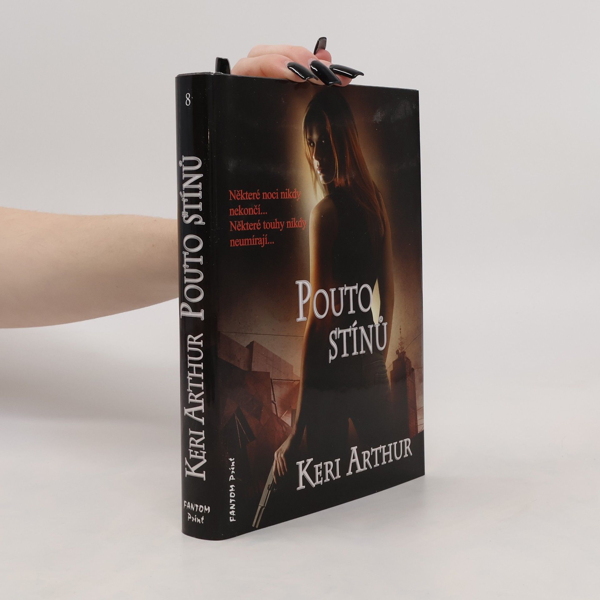 Keri Arthur Pouto stínů