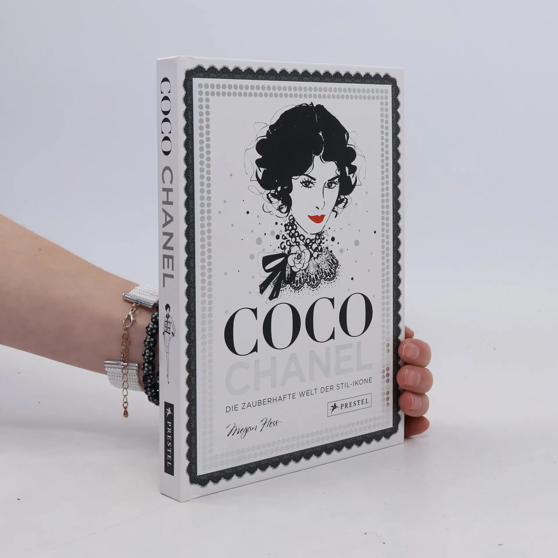 Coco Chanel | Book | Megan Hess | DE