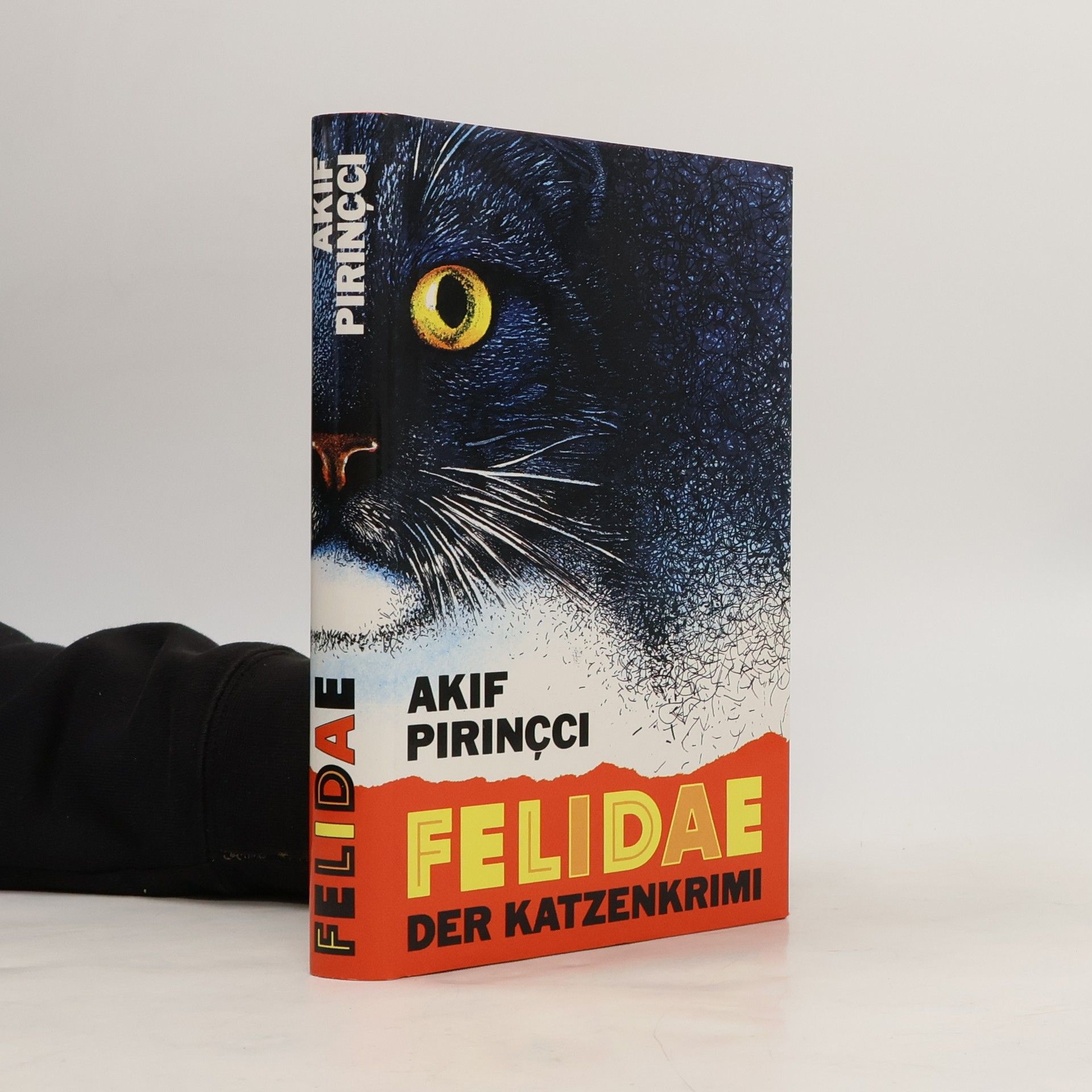 Akif Pirincci Felidae