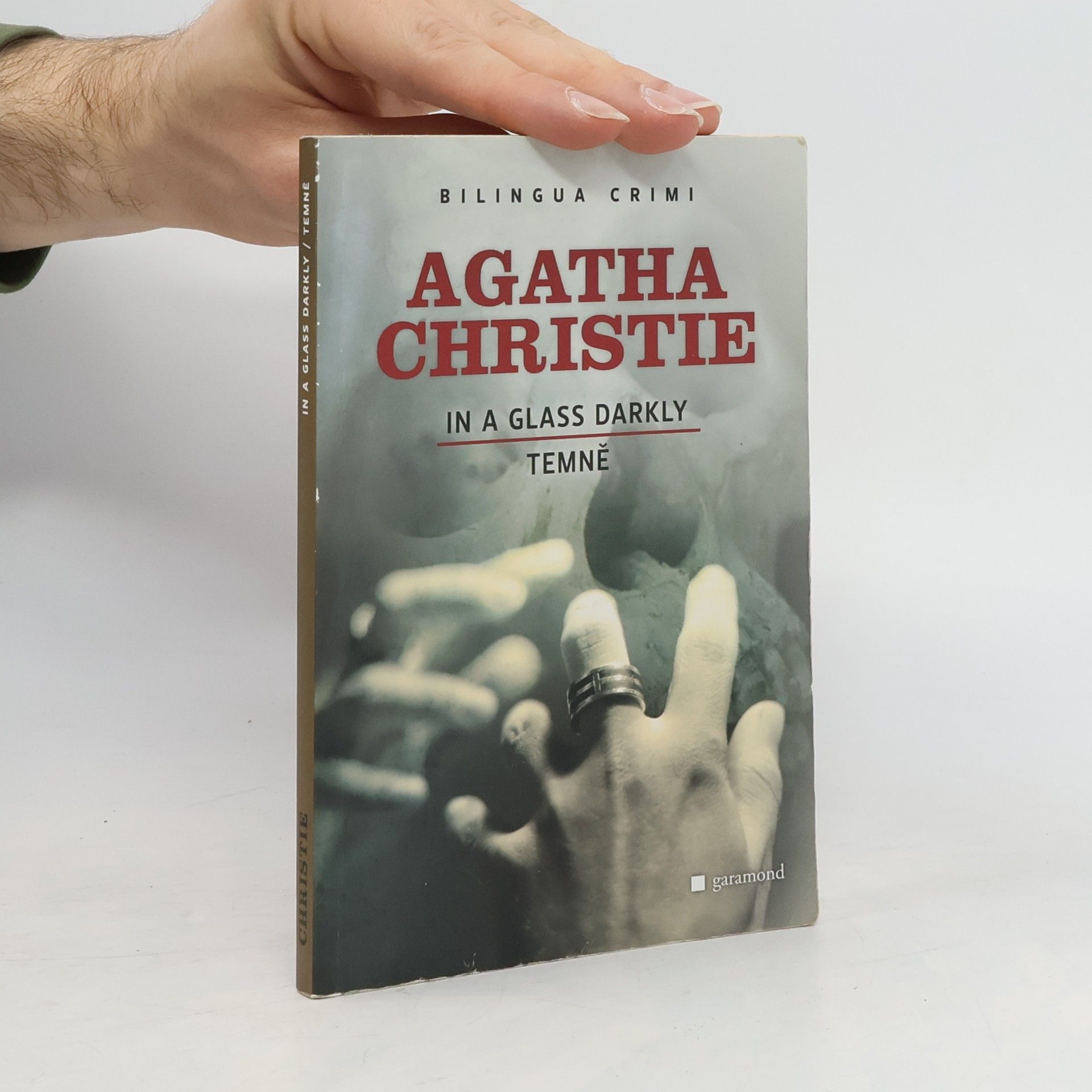 Agatha Christie In a Glass Darkly. Temně