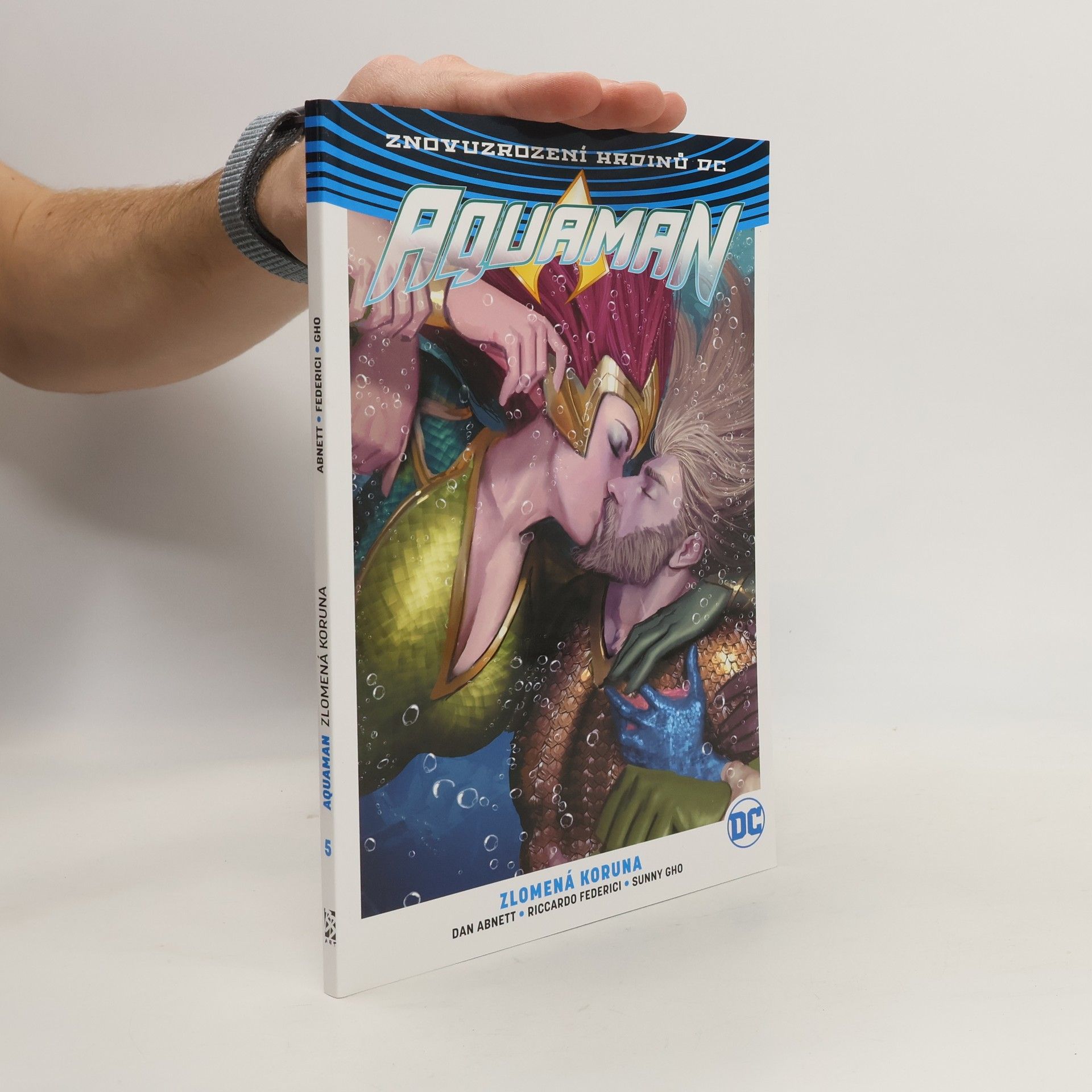 Dan Abnett Aquaman 5: Zlomená koruna