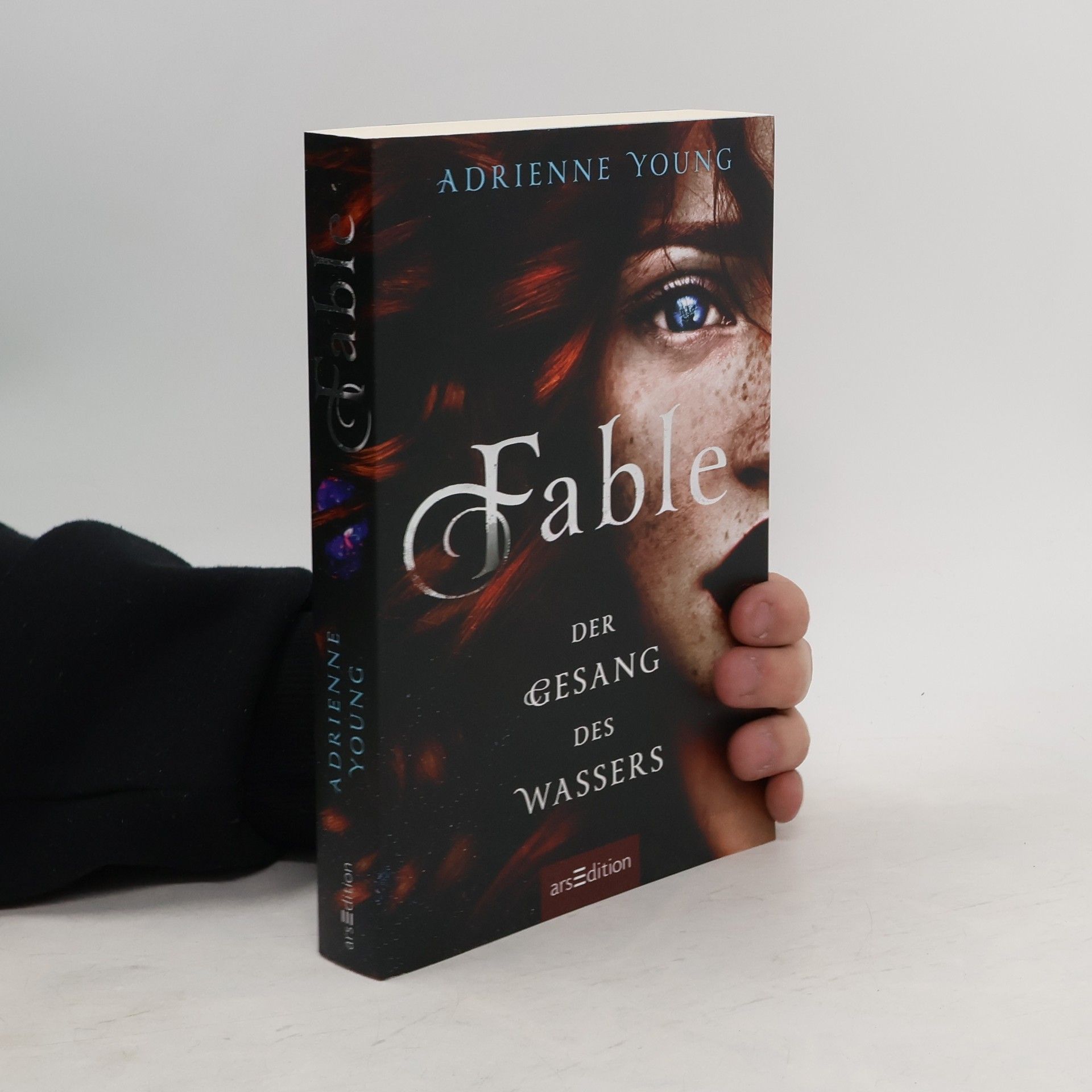 Adrienne Young Fable - Der Gesang des Wassers (Fable 1)