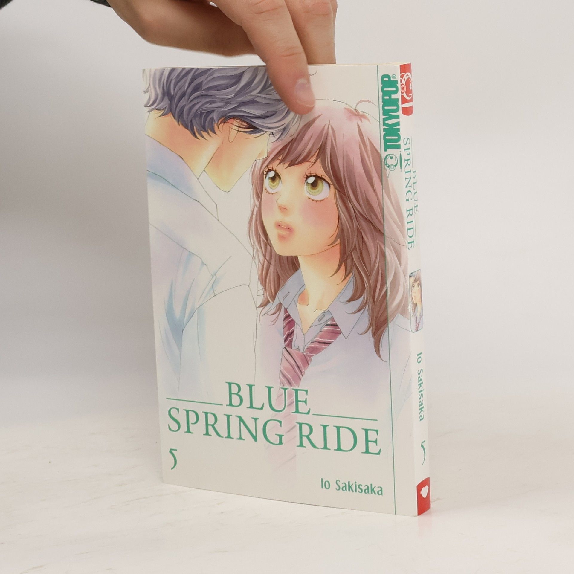 Io Sakisaka Blue spring ride 5
