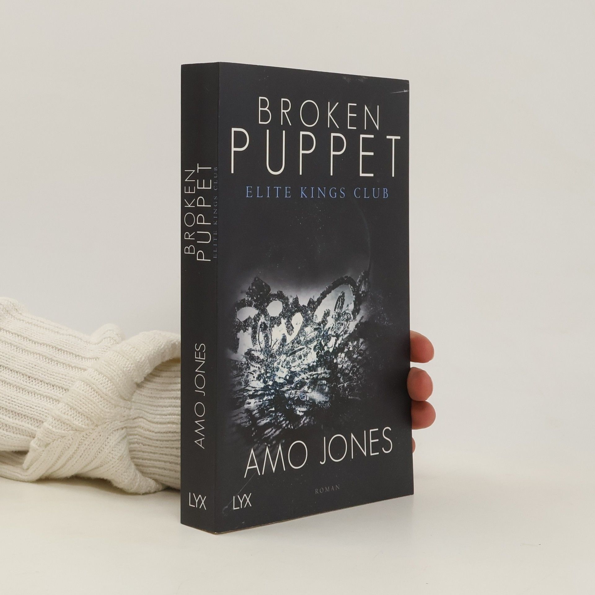 Amo Jones Broken Puppet