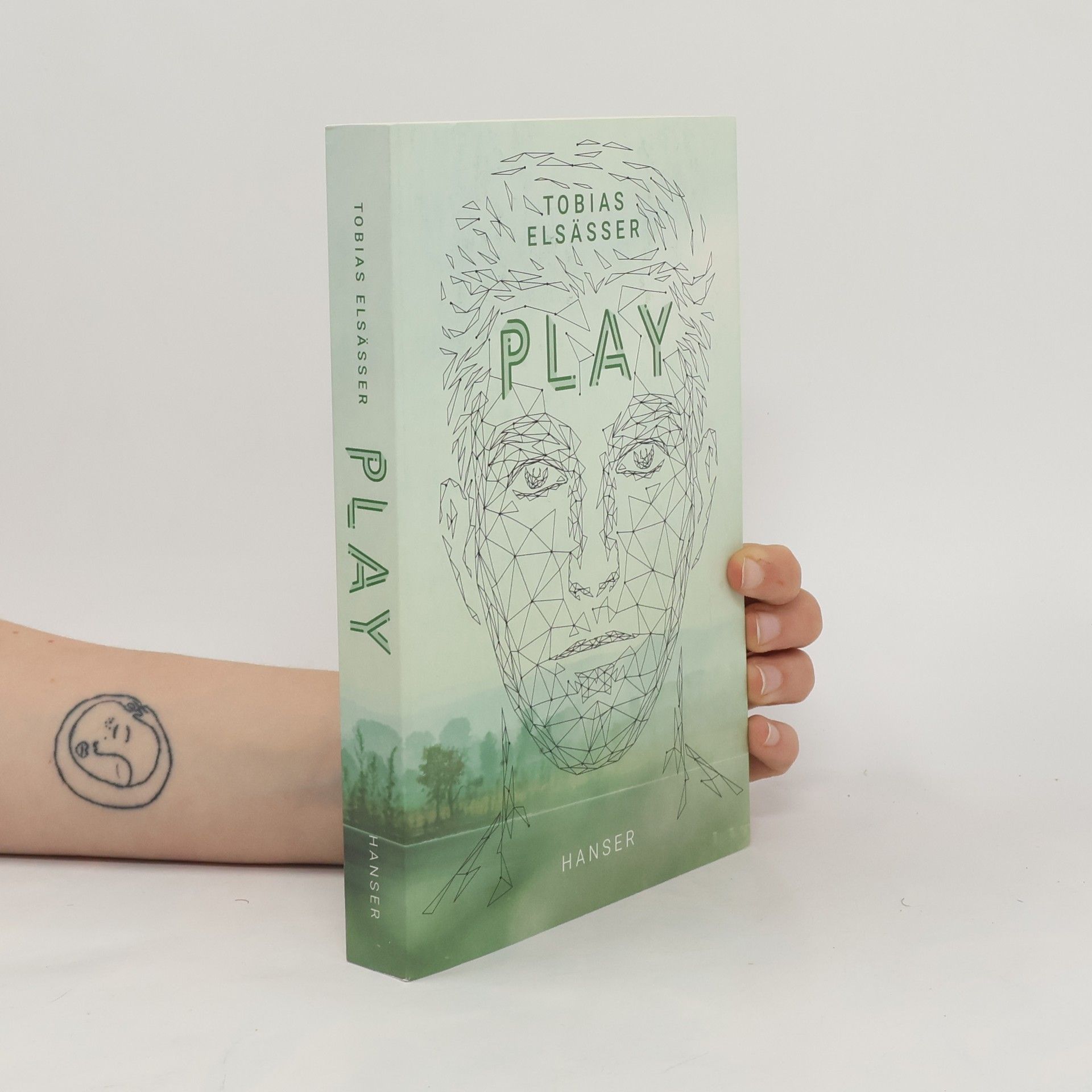 Tobias Elsäßer Play