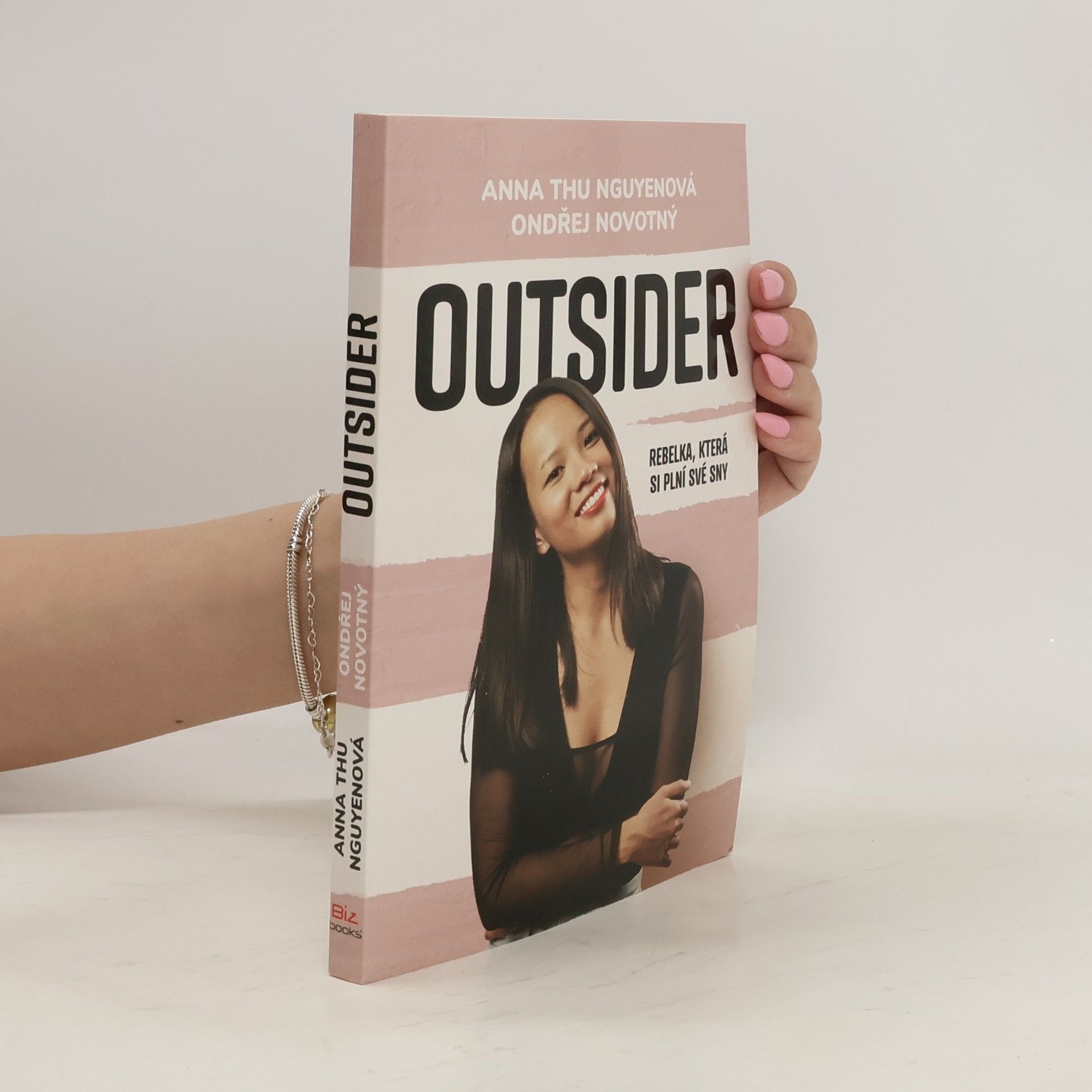 Anna Thu Nguyen Outsider