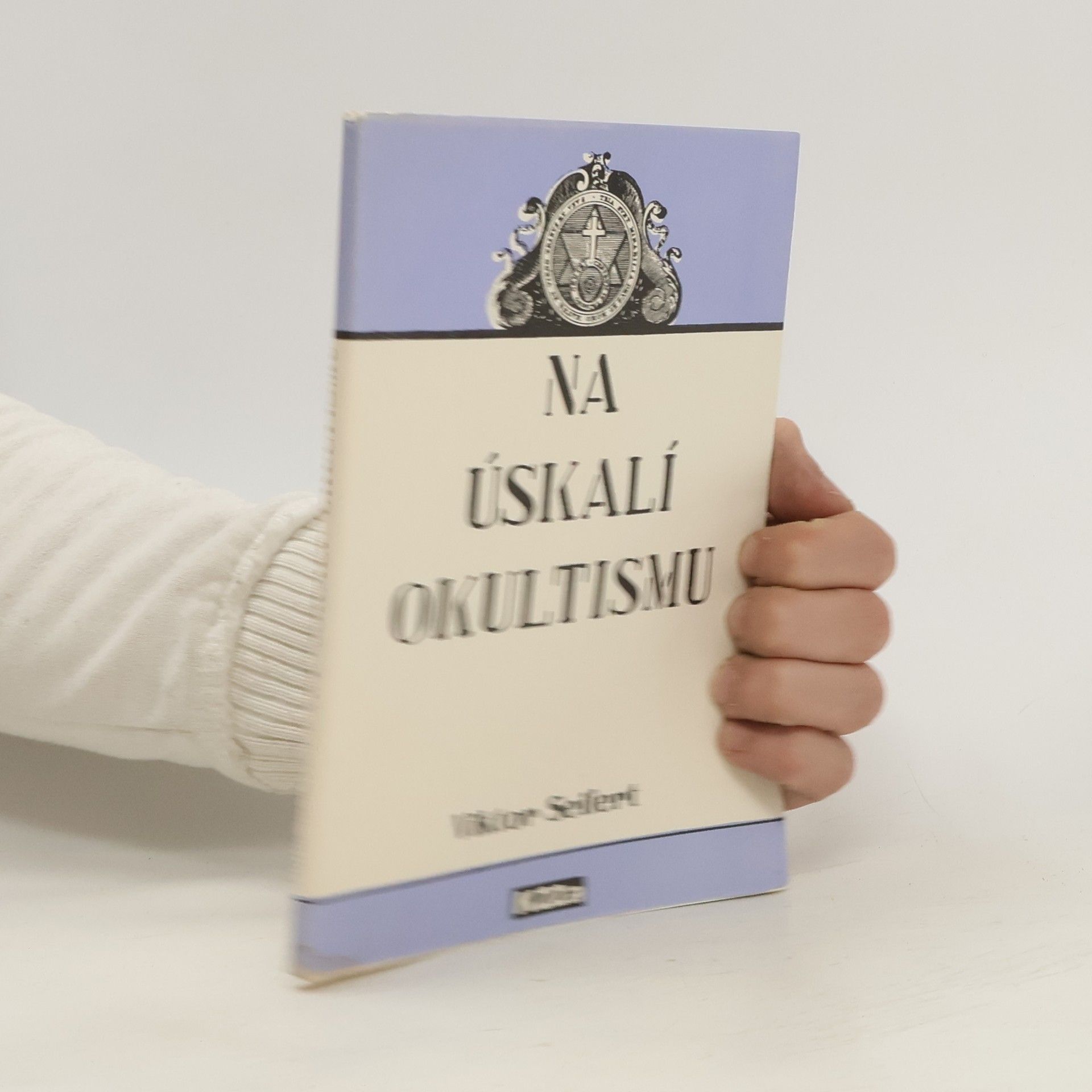 Daniel Knoll Na úskalí okultismu