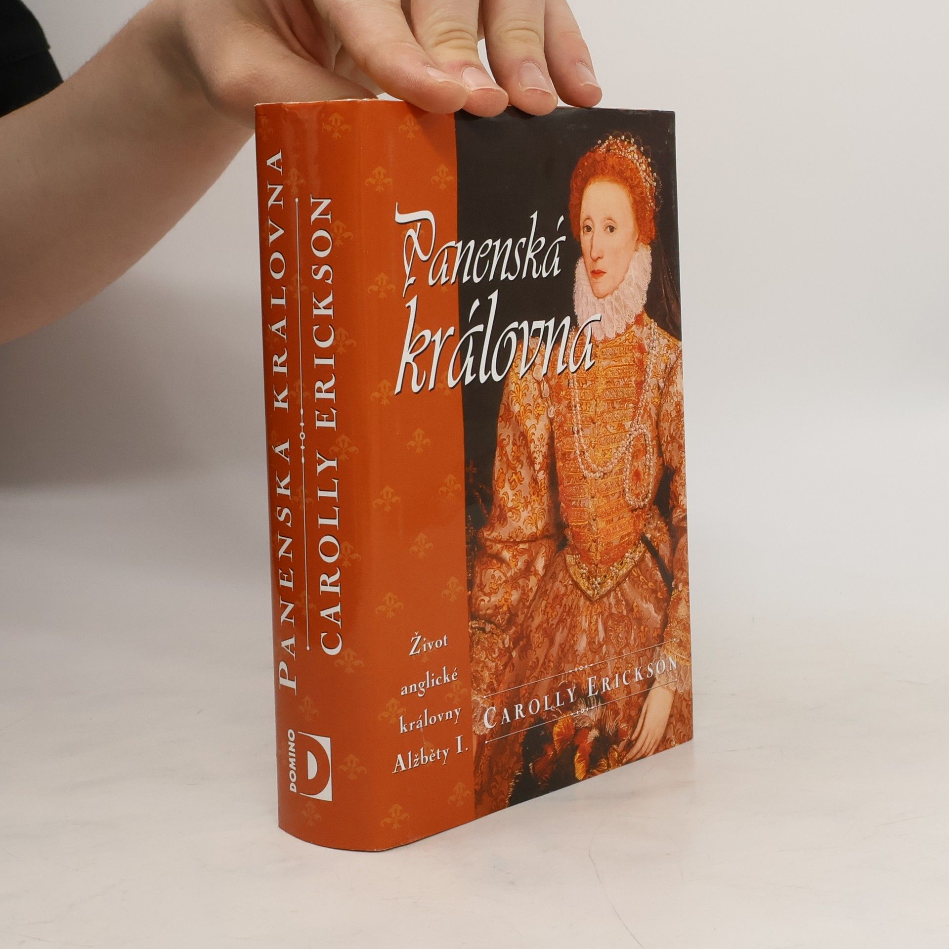 Carolly Erickson Panenská královna
