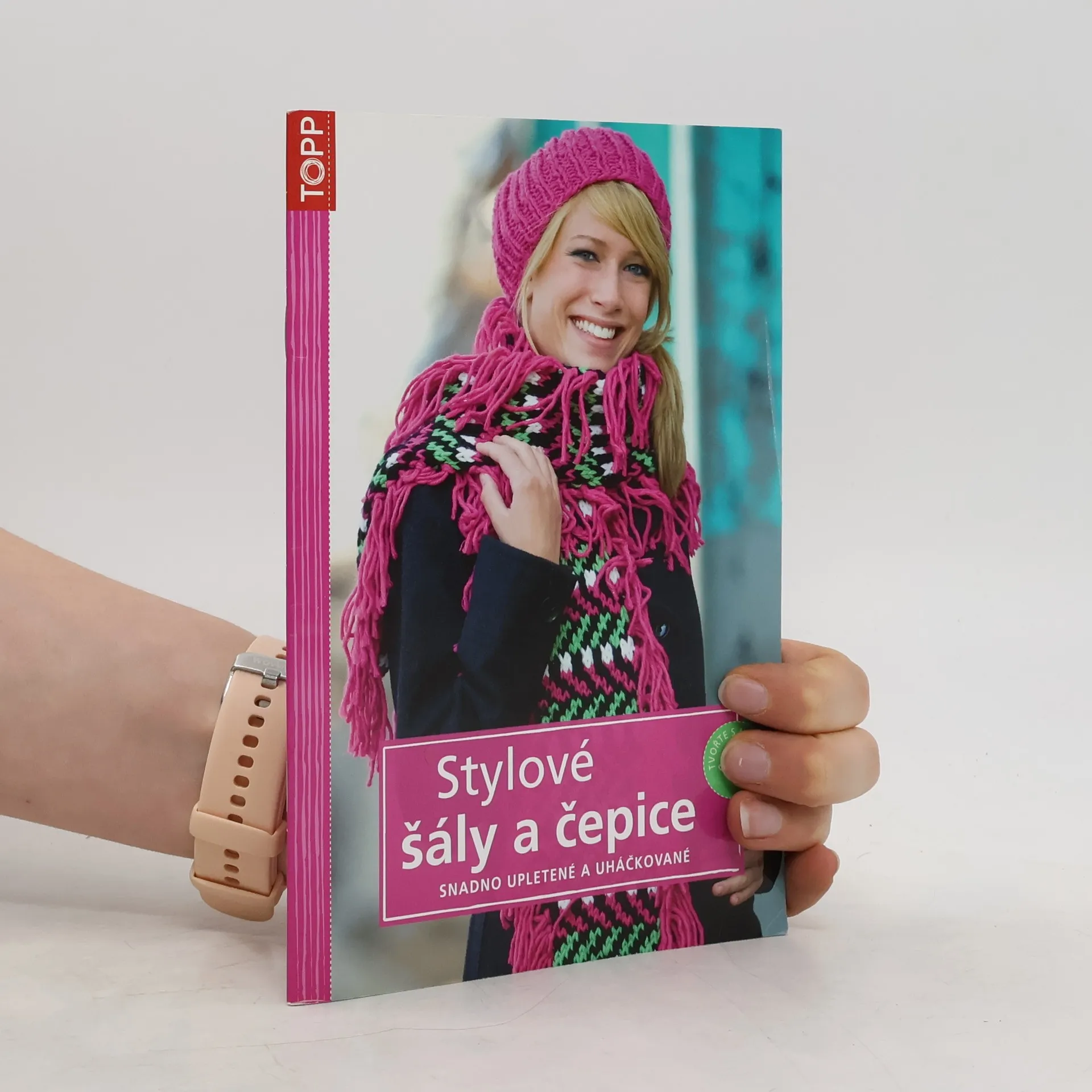 Stylové šály a čepice - snadno upletené a uháčkované | Kniha | mäkká | kolektiv | CS