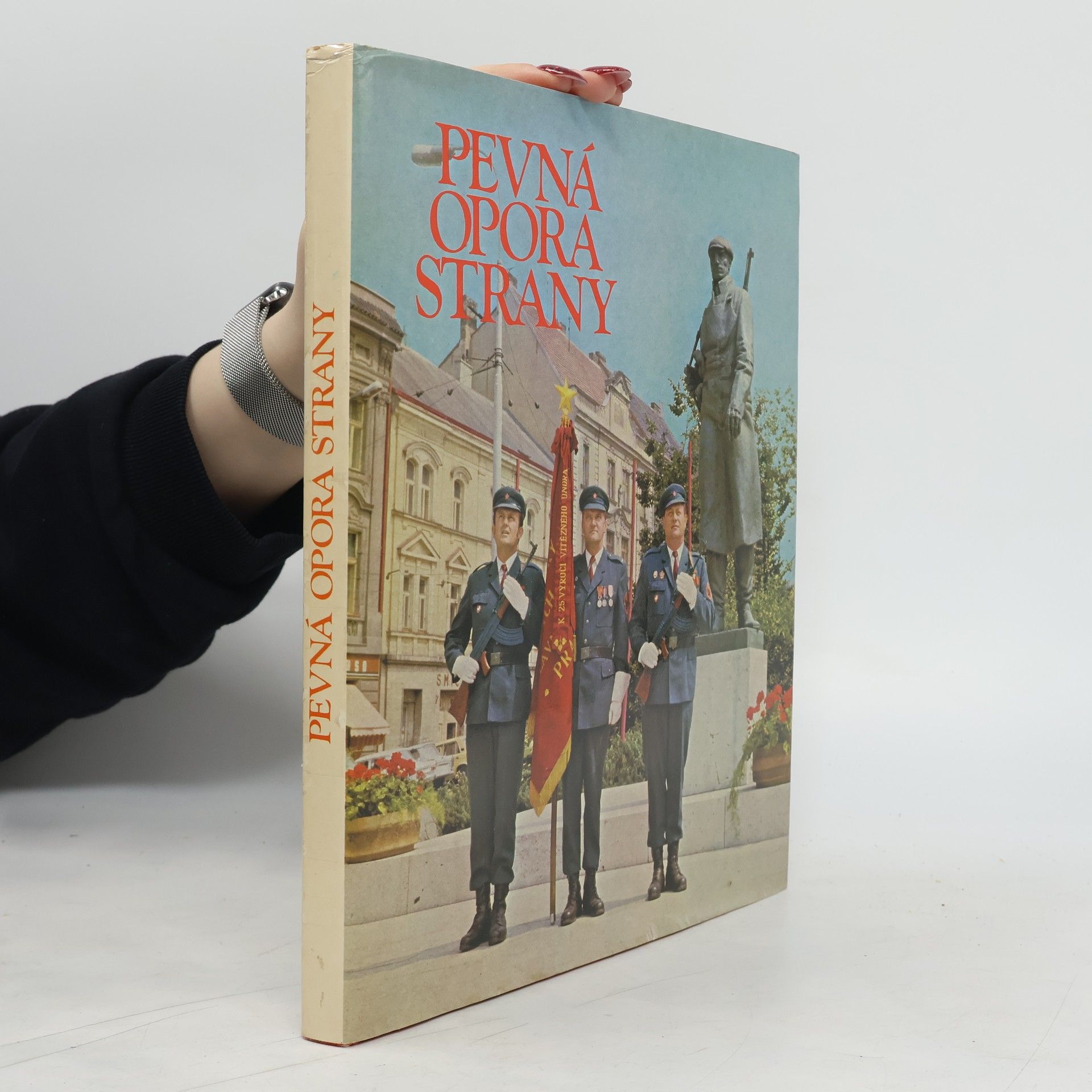 Auteurscollectief Pevná opora strany