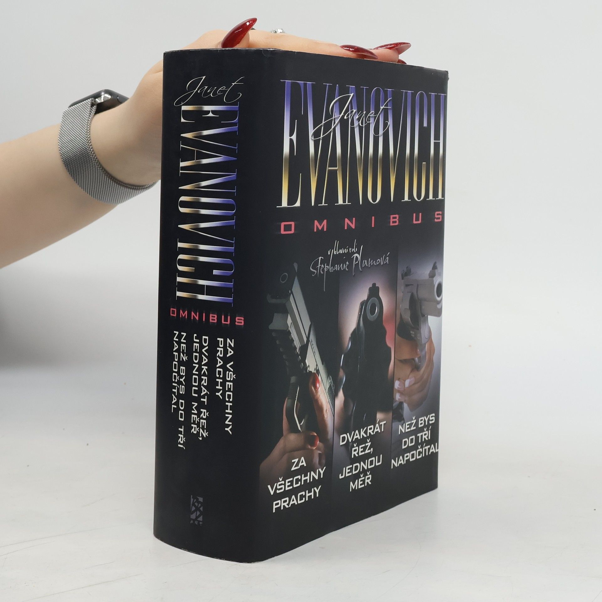 Janet Evanovich Janet Evanovich omnibus. V hlavní roli Stephanie Plumová