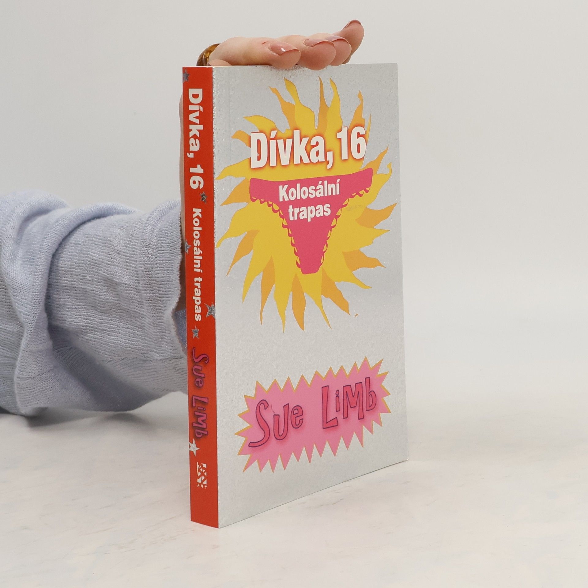 Sue Limb Dívka, 16. Kolosální trapas.