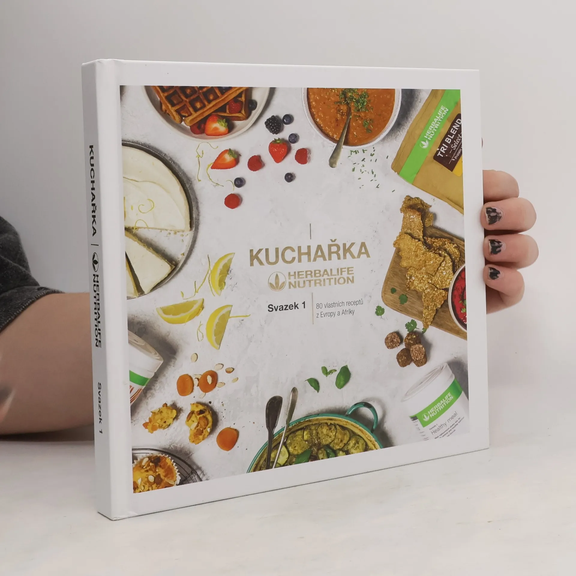 Kuchárka Herbalife Nutrition. I | Libro | Copertina rigida | kolektiv | SK