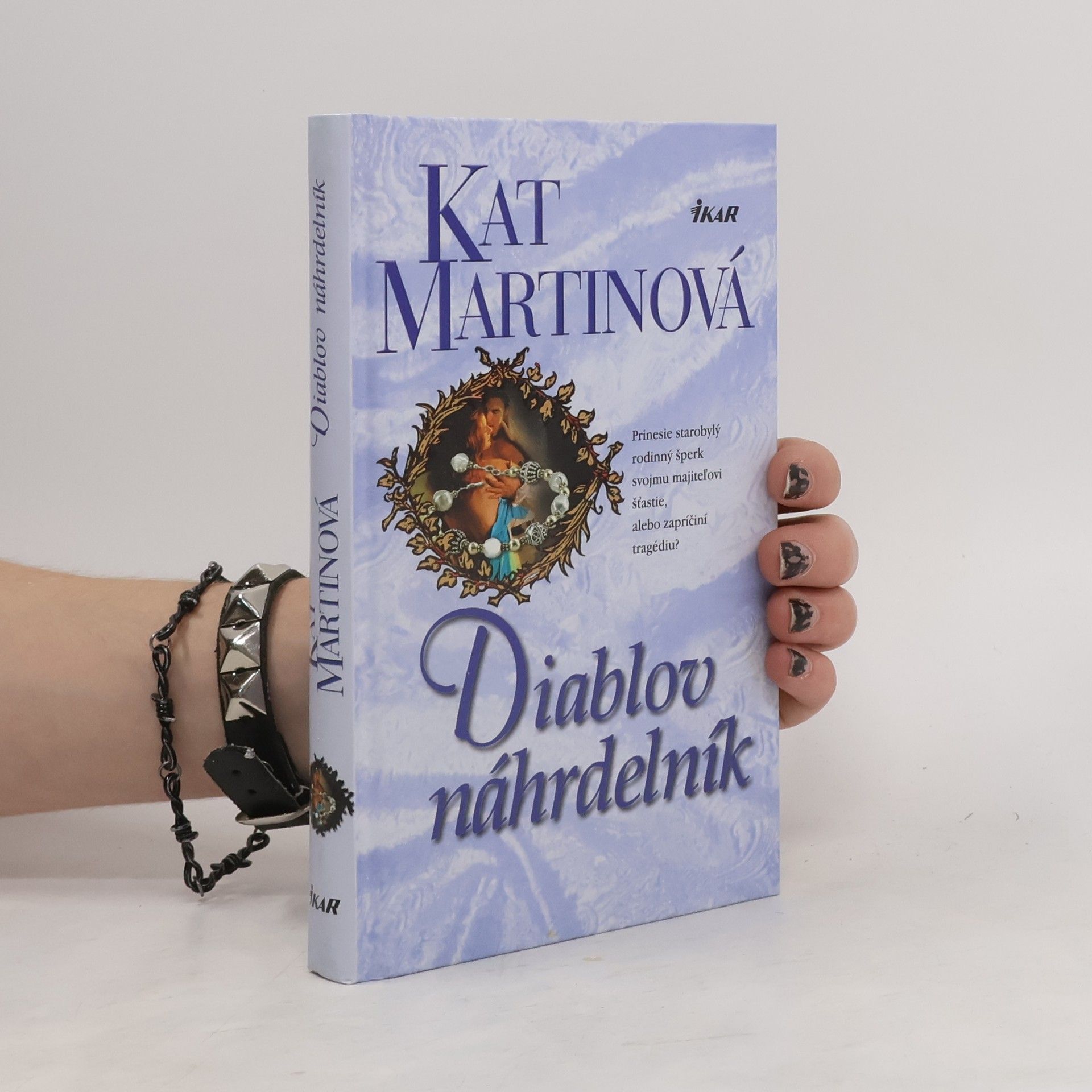 Kat Martin Diablov náhrdelník