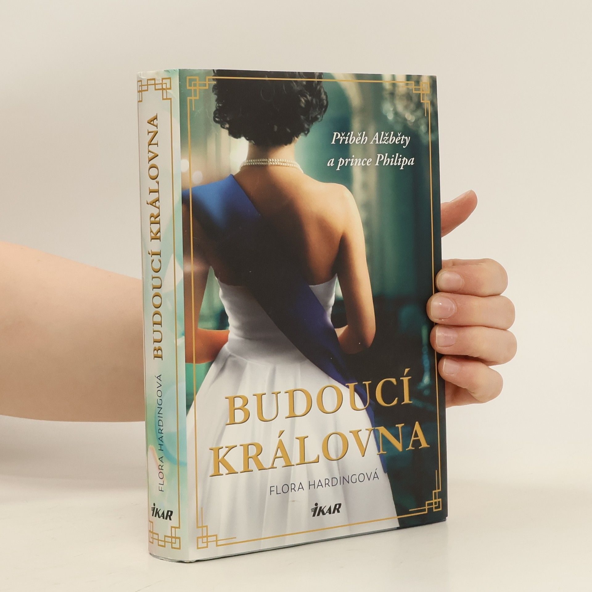Flora Harding Budoucí královna