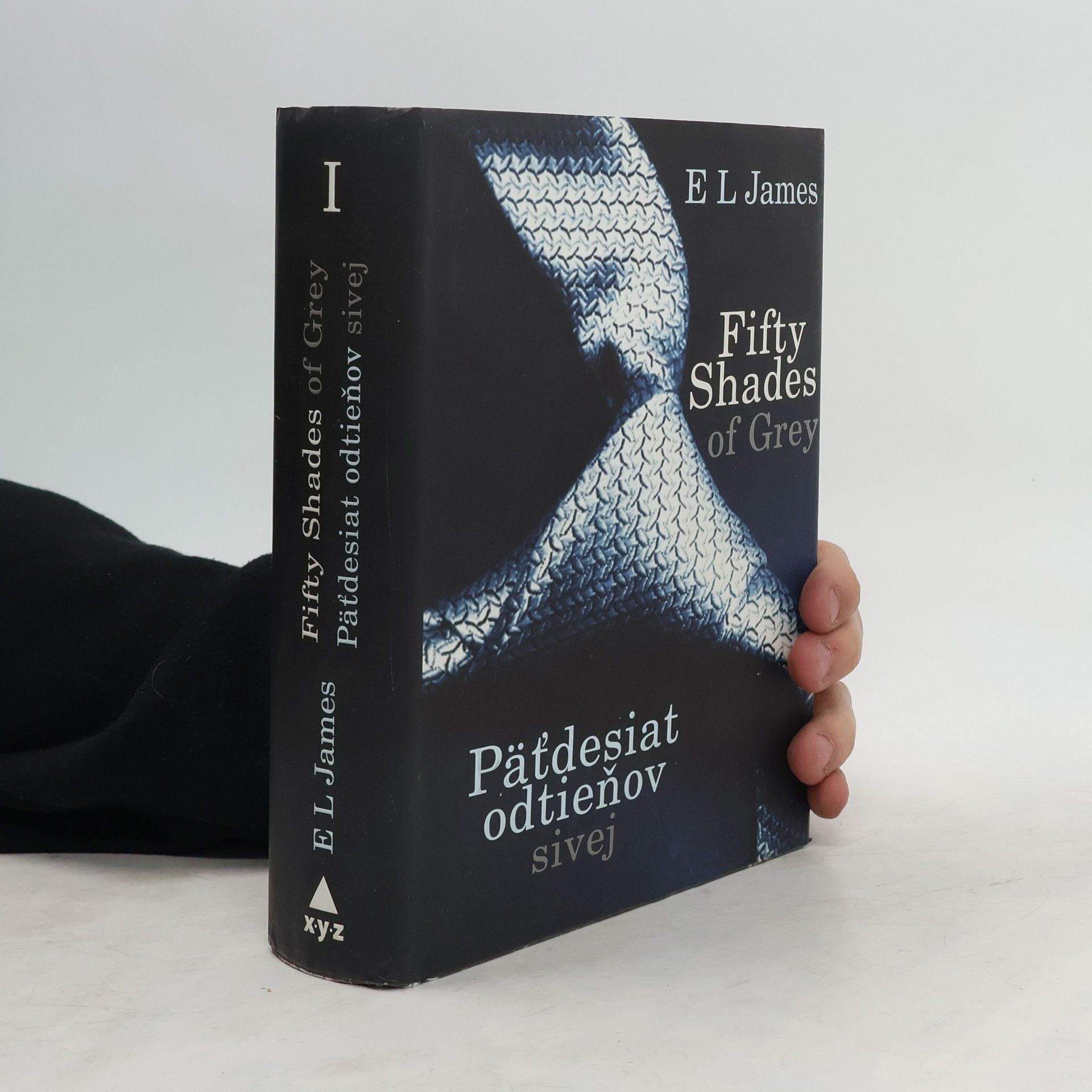 E L James Päťdesiat odtieňov sivej