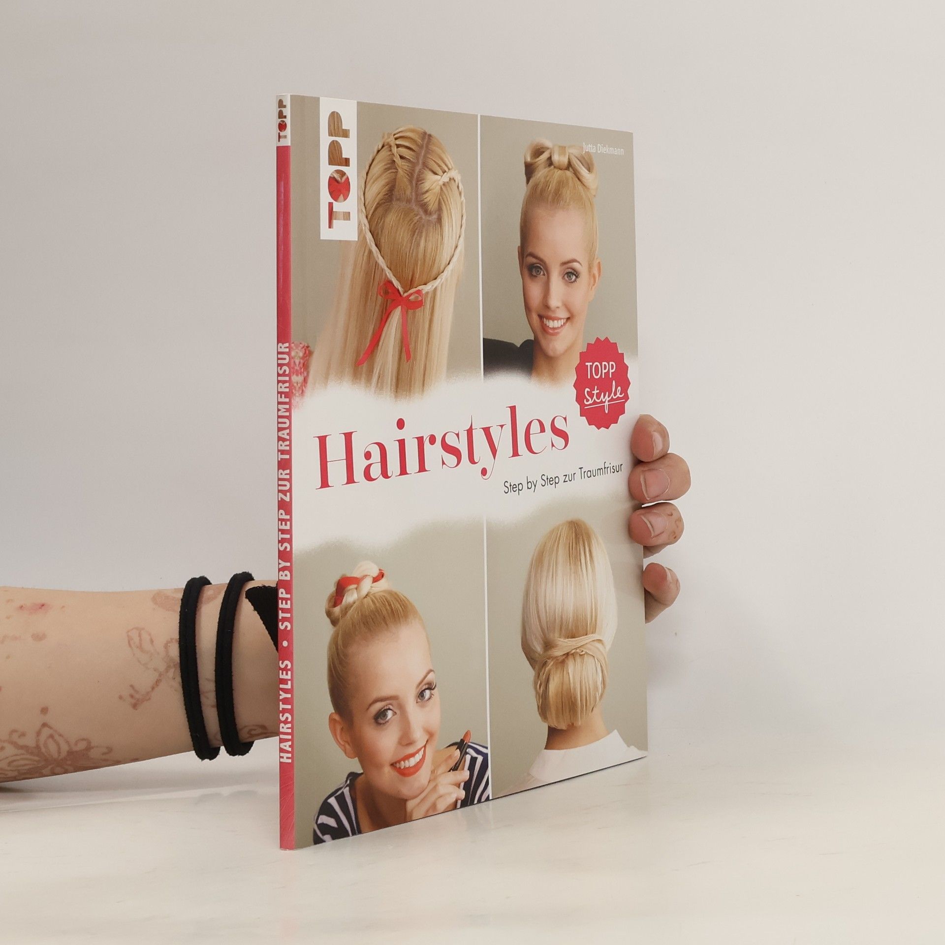 Jutta Diekmann Hairstyles