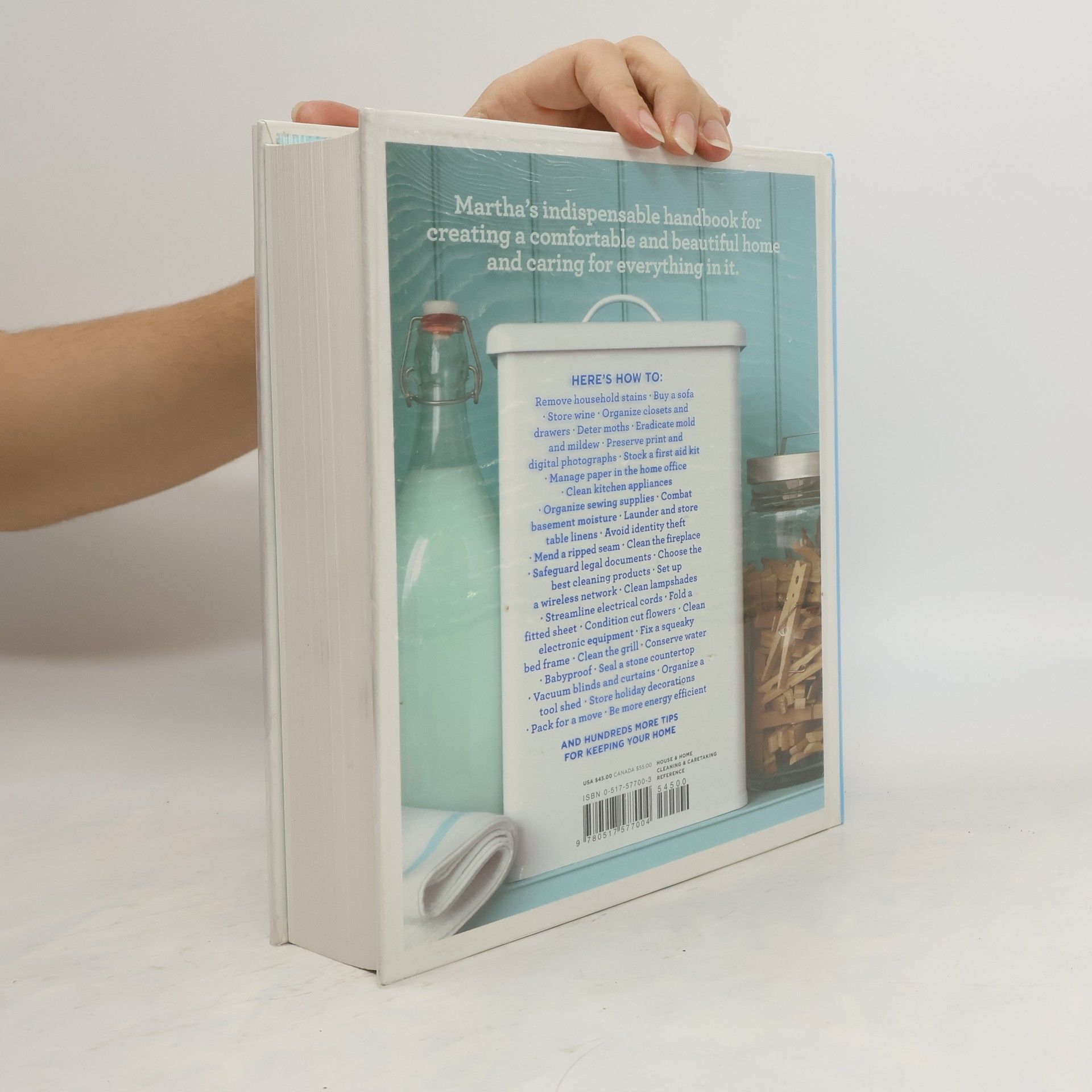 Martha Stewart Martha Stewart's Homekeeping Handbook