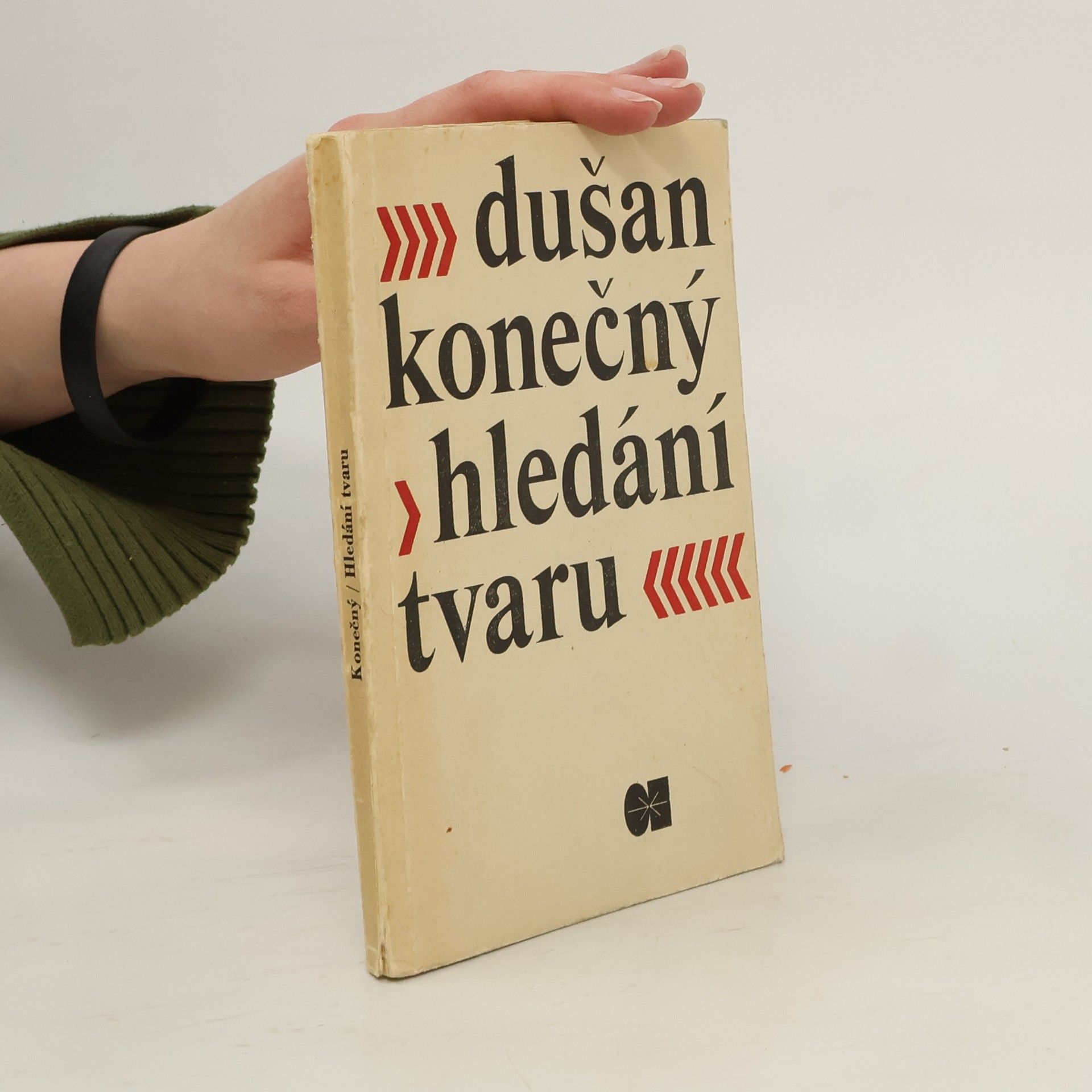 Dušan Konečný Hledání tvaru : Moskevské a leningradské ateliéry