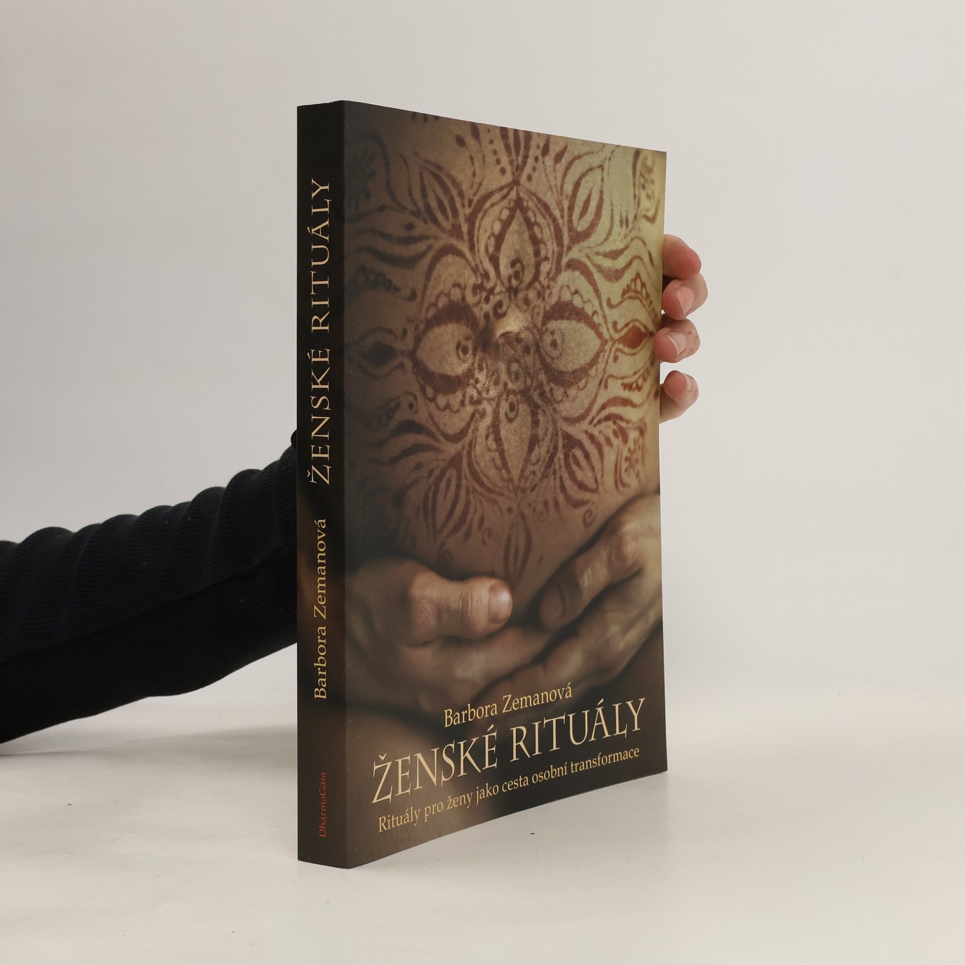 Barbora Zemanová Ženské rituály: Rituály pro ženy jako cesta osobní transformace