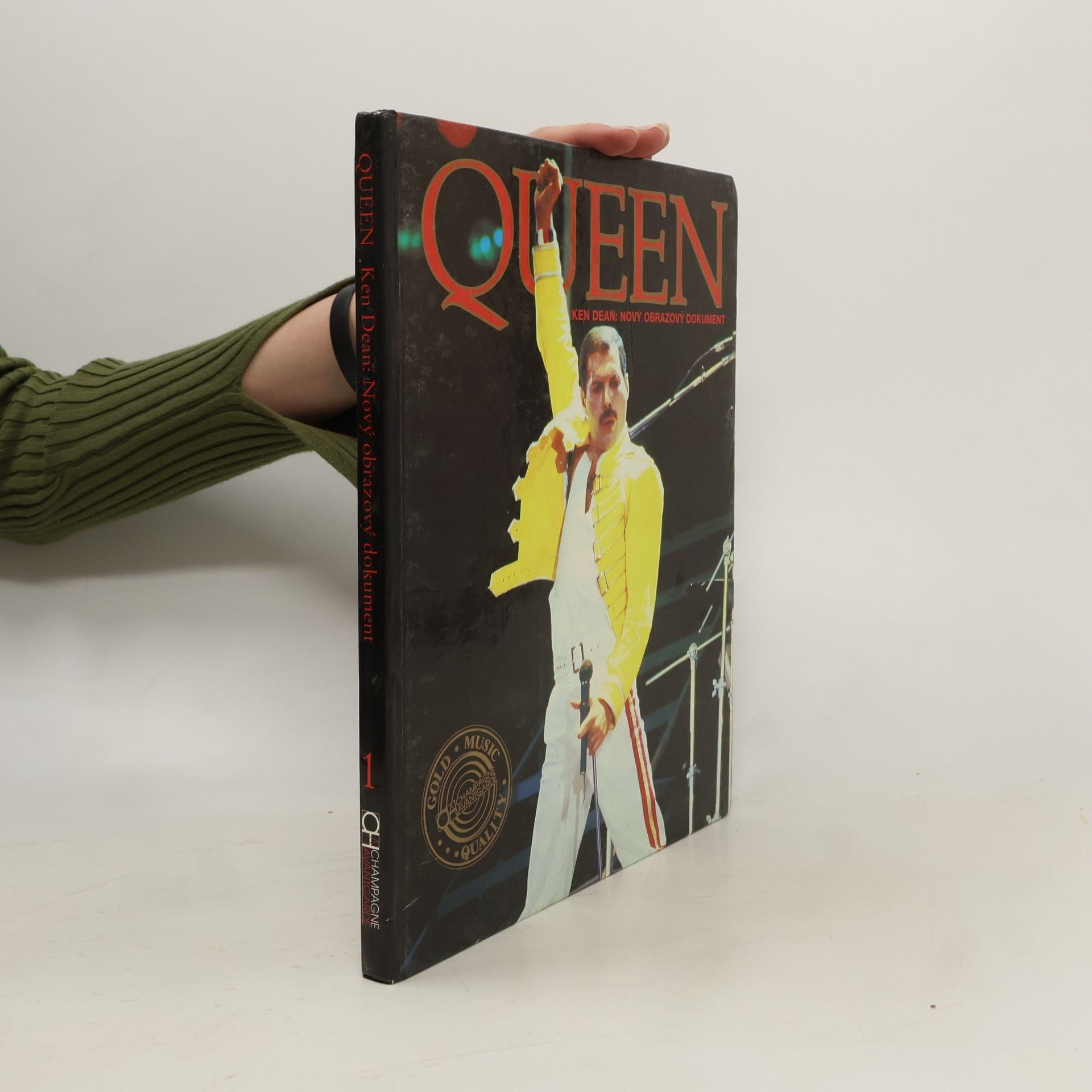 Ken Dean Queen : Nový obrazový dokument
