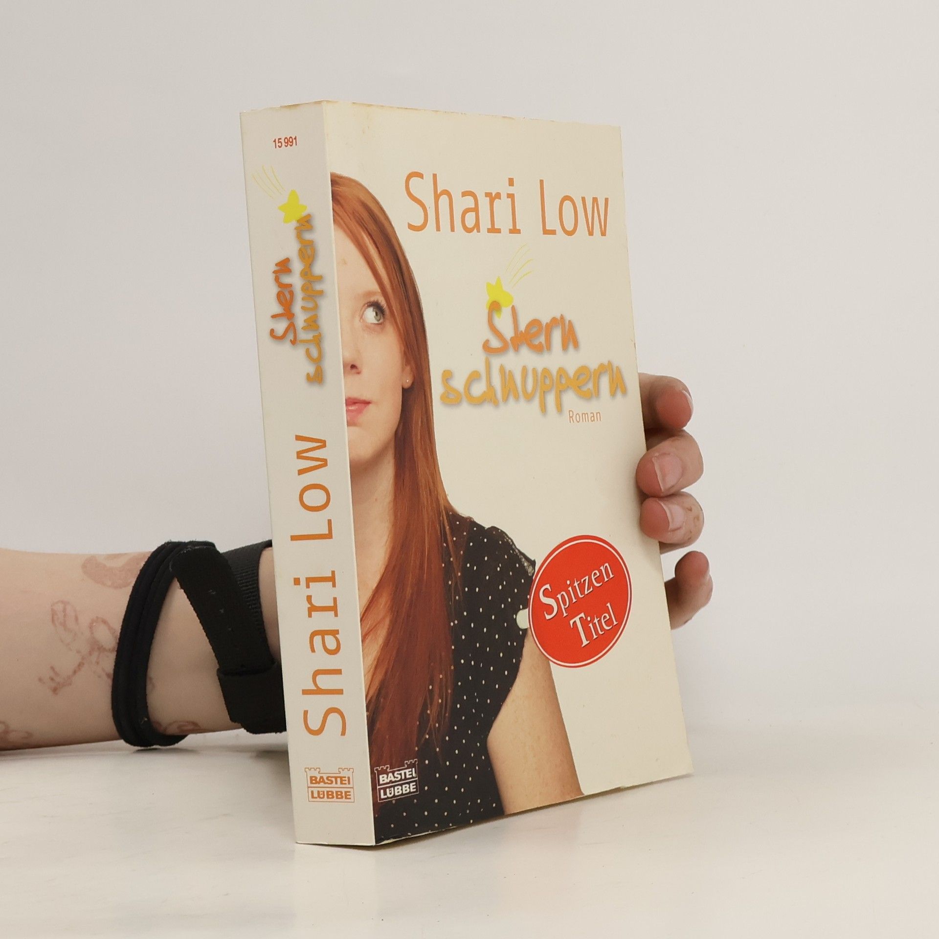 Shari Low Sternschnuppern