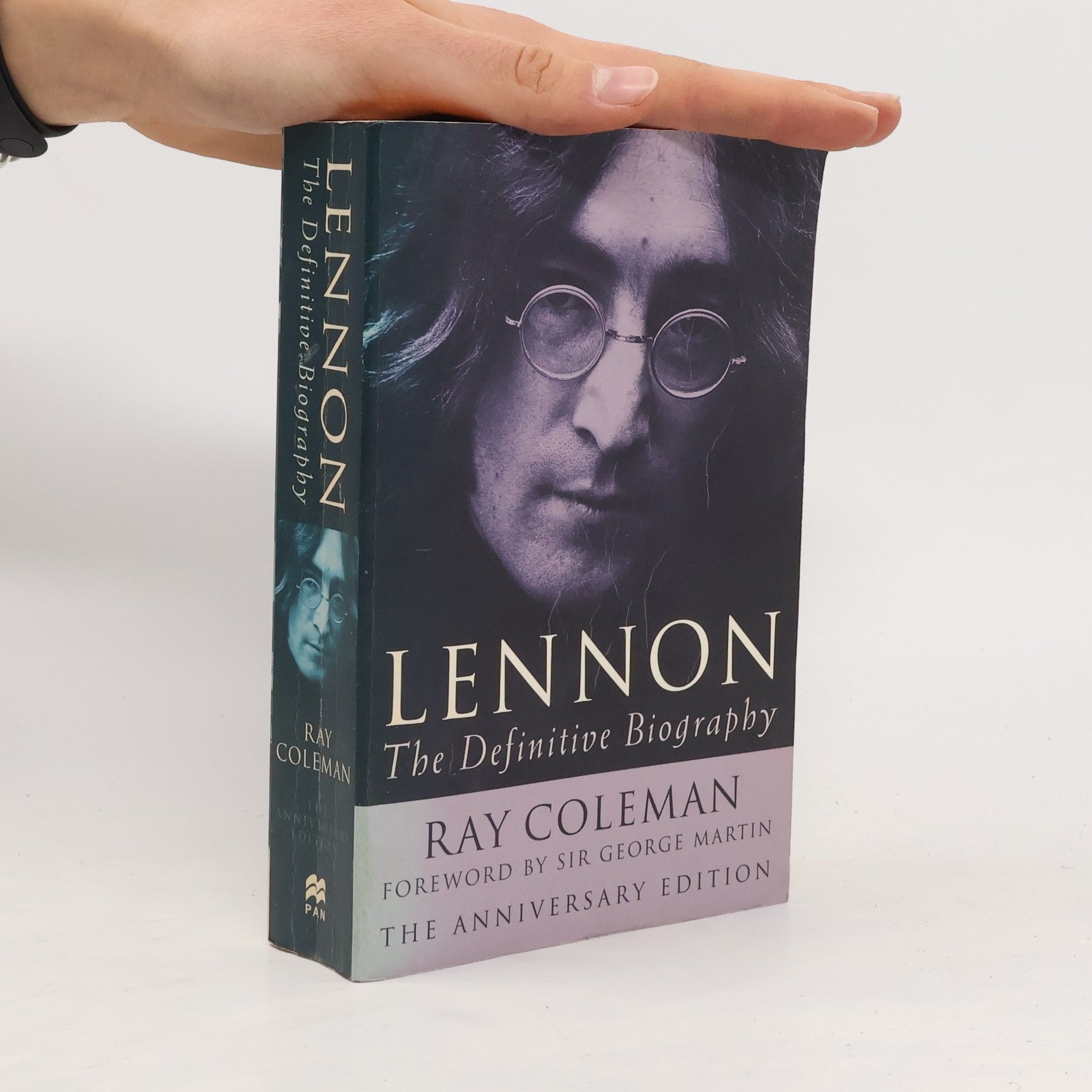 Ray Coleman Lennon. The Definitive Biography