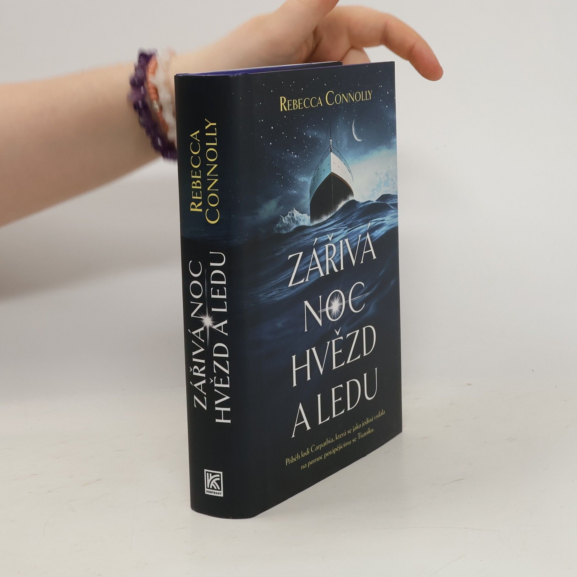 Rebecca Connolly Zářivá noc hvězd a ledu