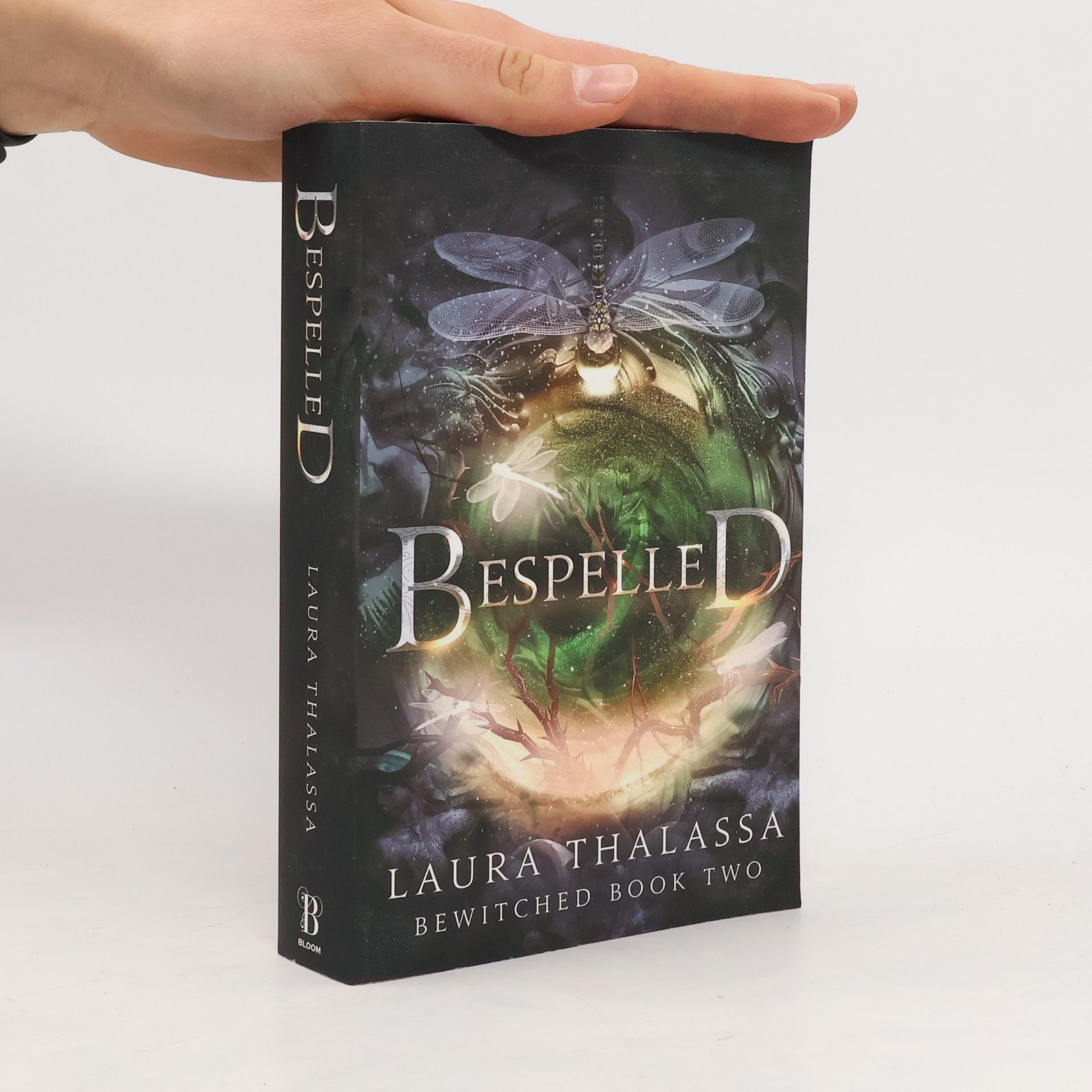 Laura Thalassa Bespelled
