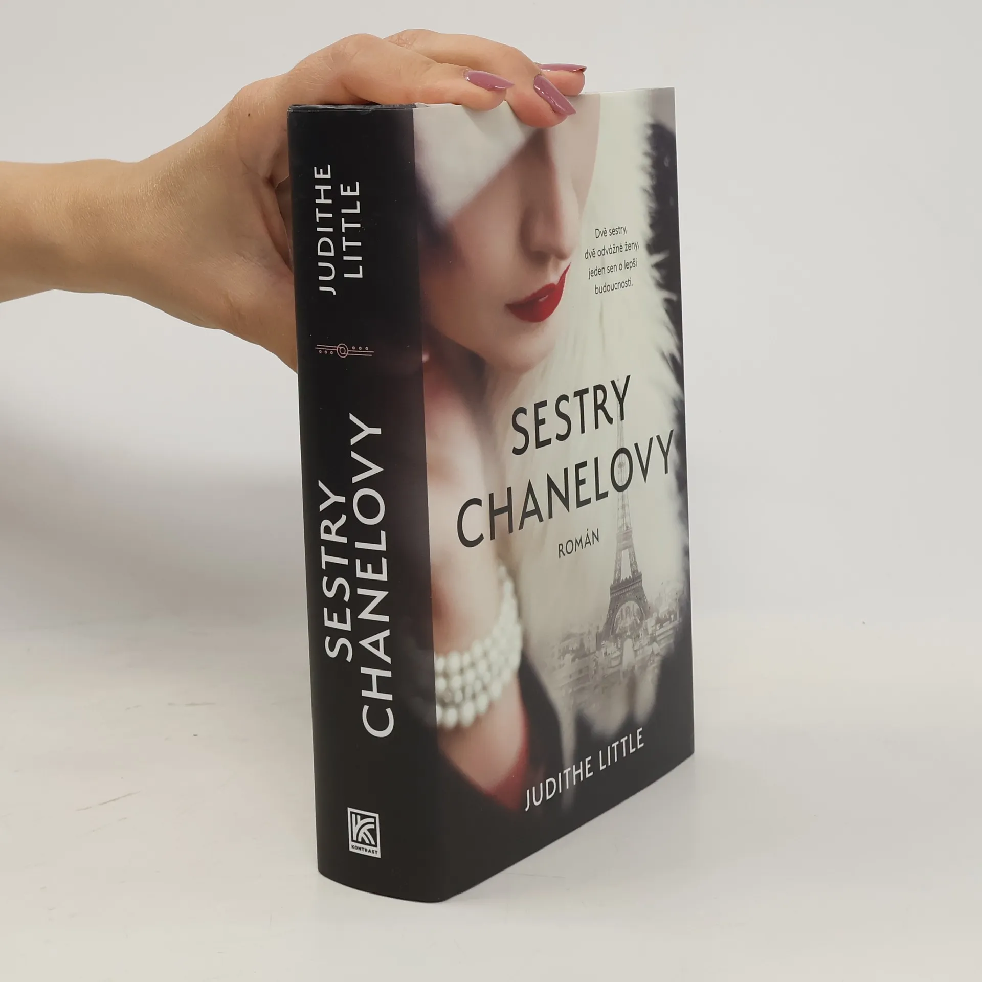 Sestry Chanelovy | Book | Judithe Little | CS