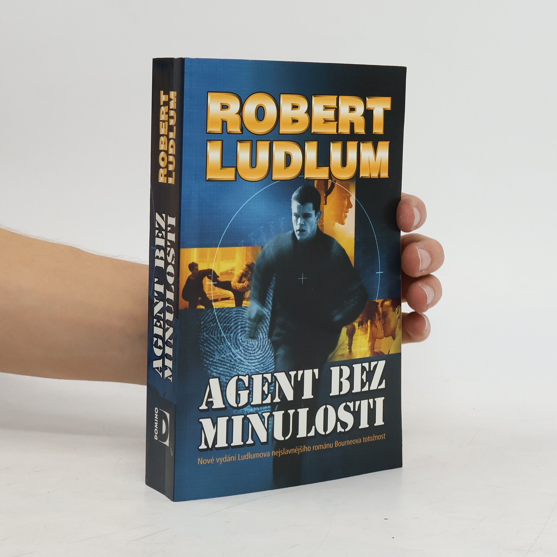 Robert Ludlum Agent bez minulosti