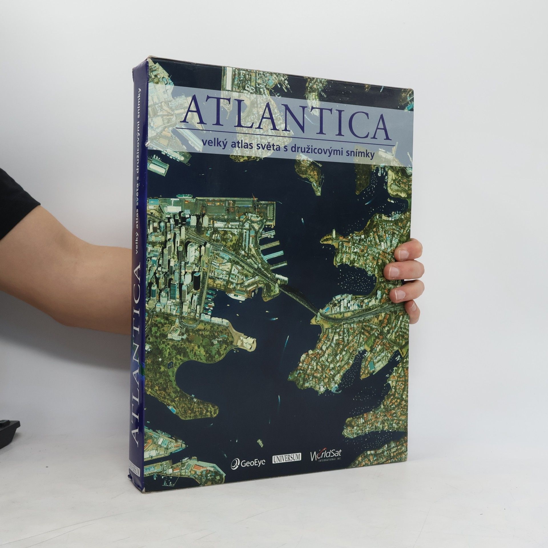 Ambros Brucker Atlantica velký atlas světa s družicovými snímky