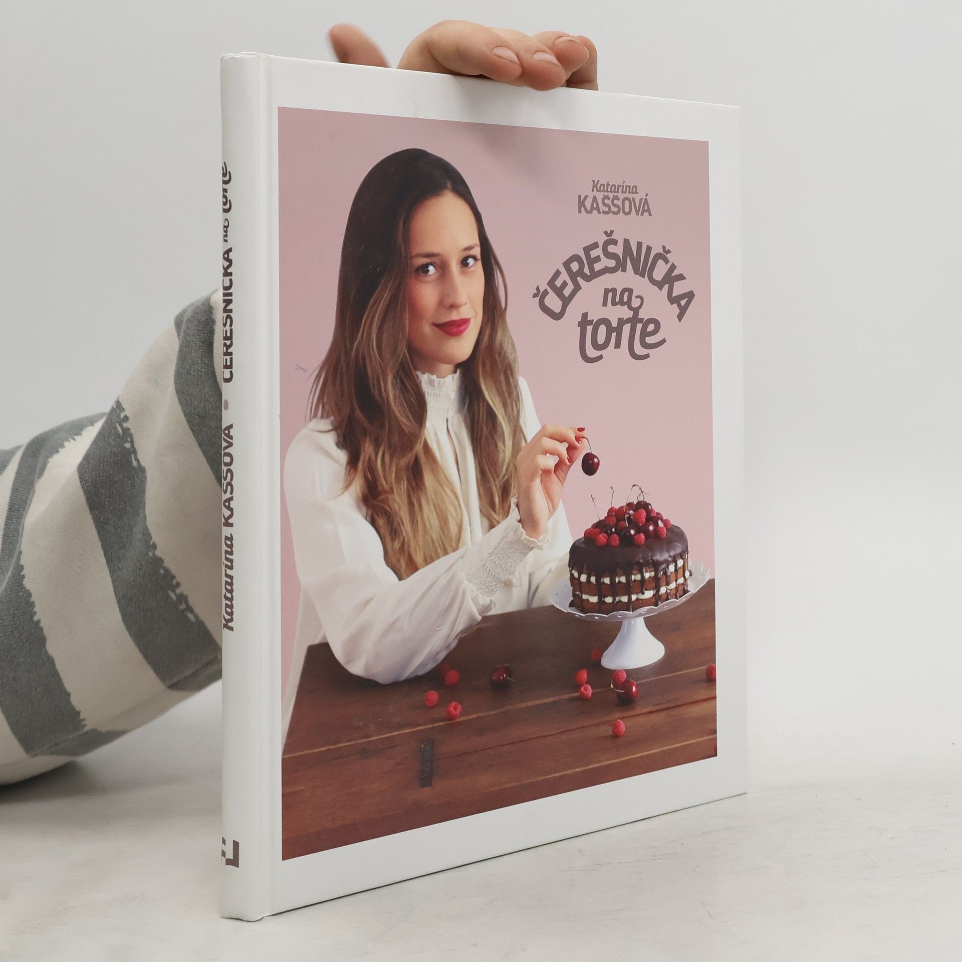 Katarína Kaššová Čerešnička na torte