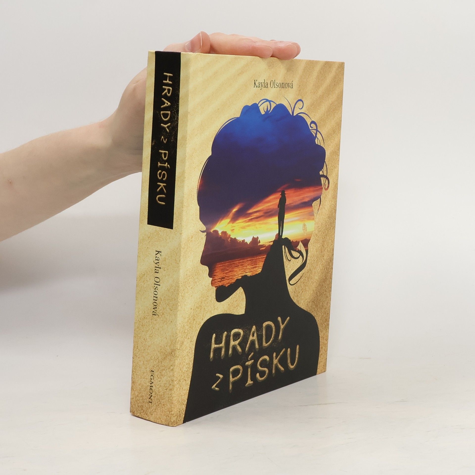 Kayla Olson Hrady z písku