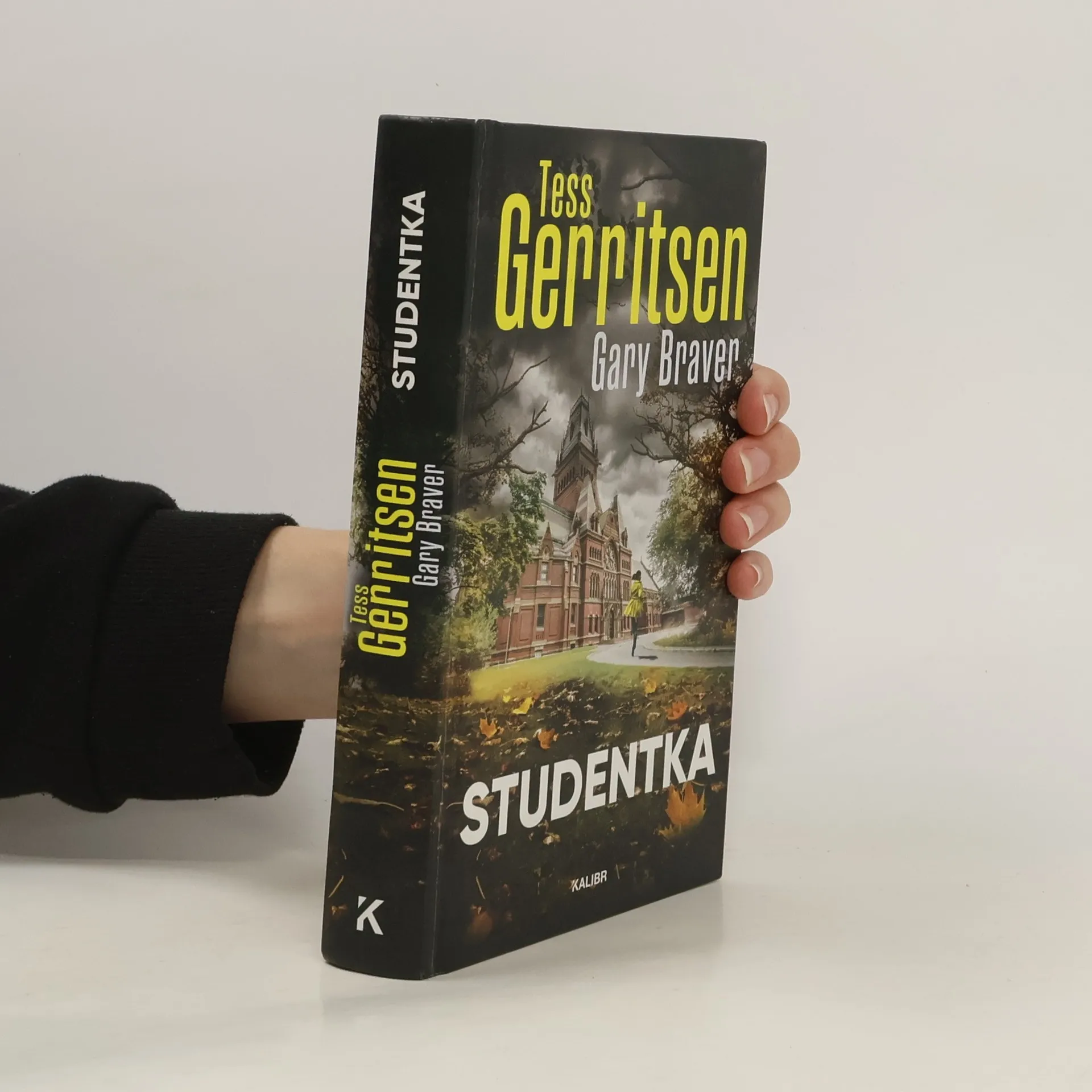 Studentka | Book | Hardcover | Tess Gerritsen | CS