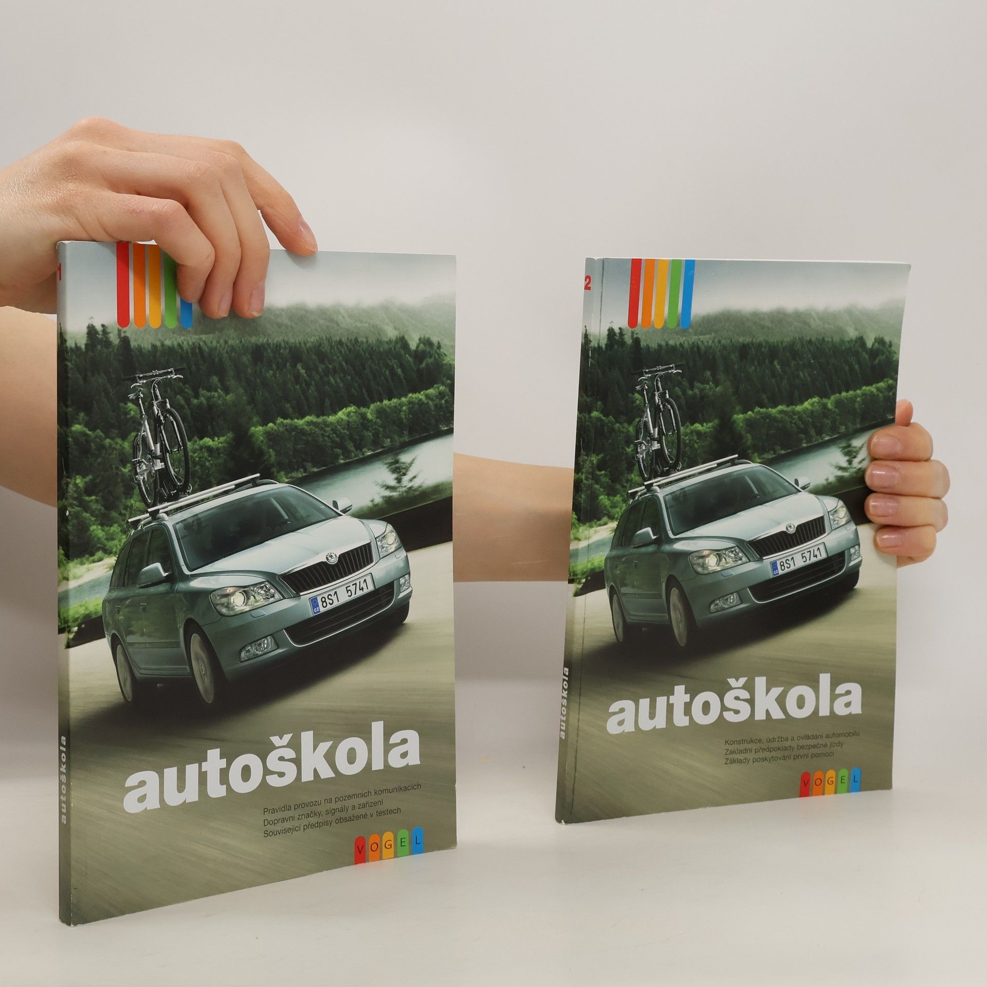 Helena Klimentová Autoškola : základy konstrukce a údržby osobního automobilu, základy ovládání automobilu, zásady bezpečné jízdy, základy první pomoci