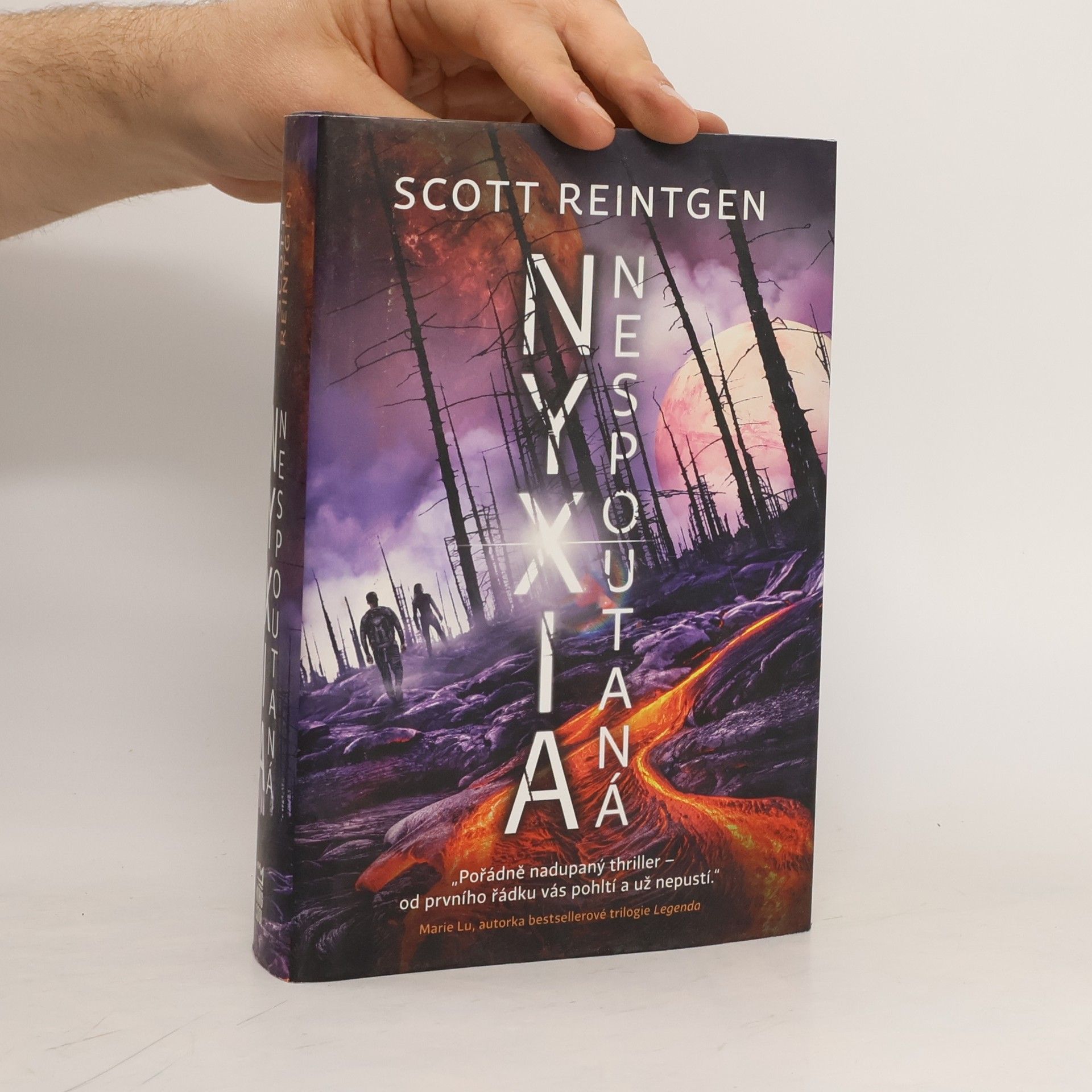Scott Reintgen Nyxia nespoutaná