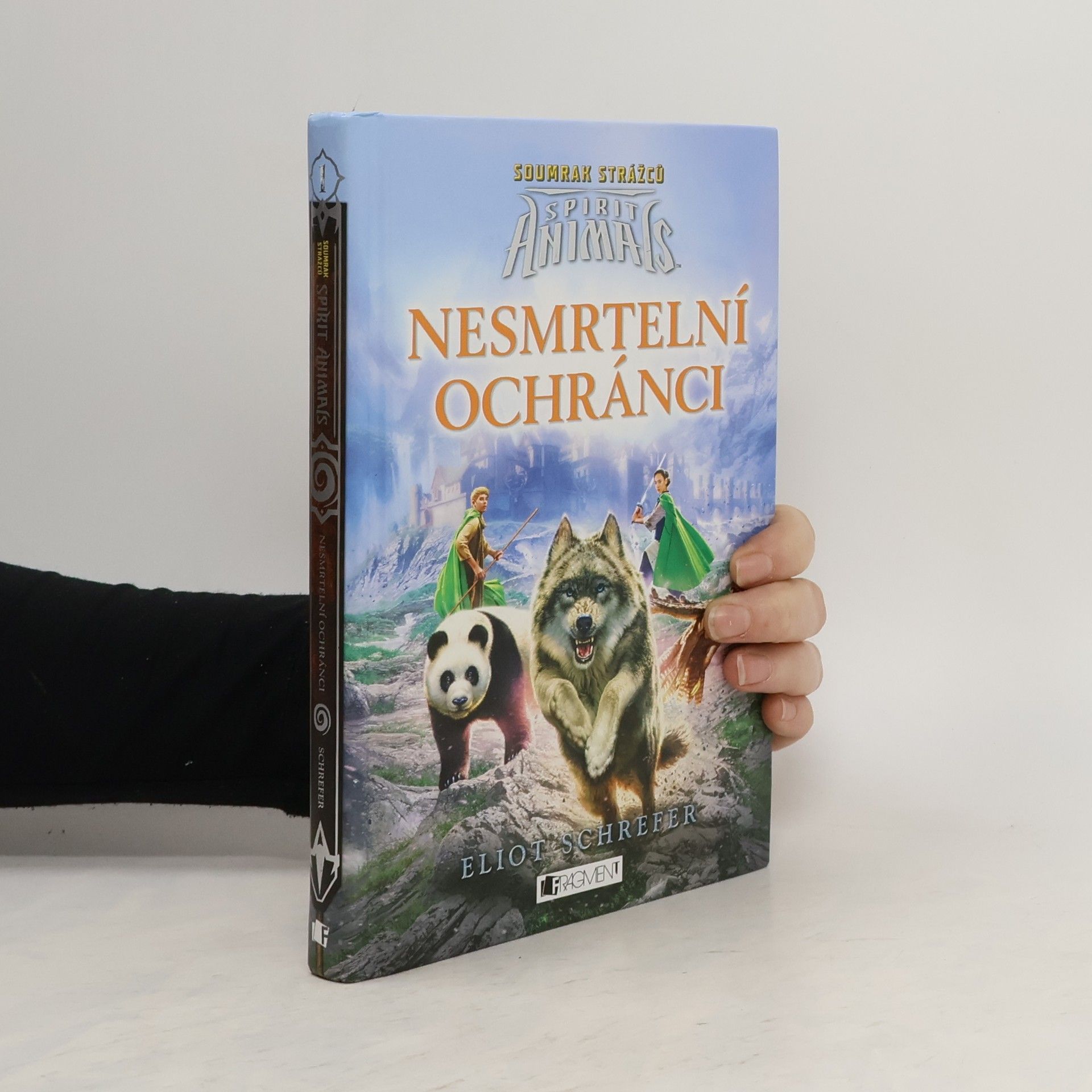 Eliot Schrefer Nesmrtelní ochránci