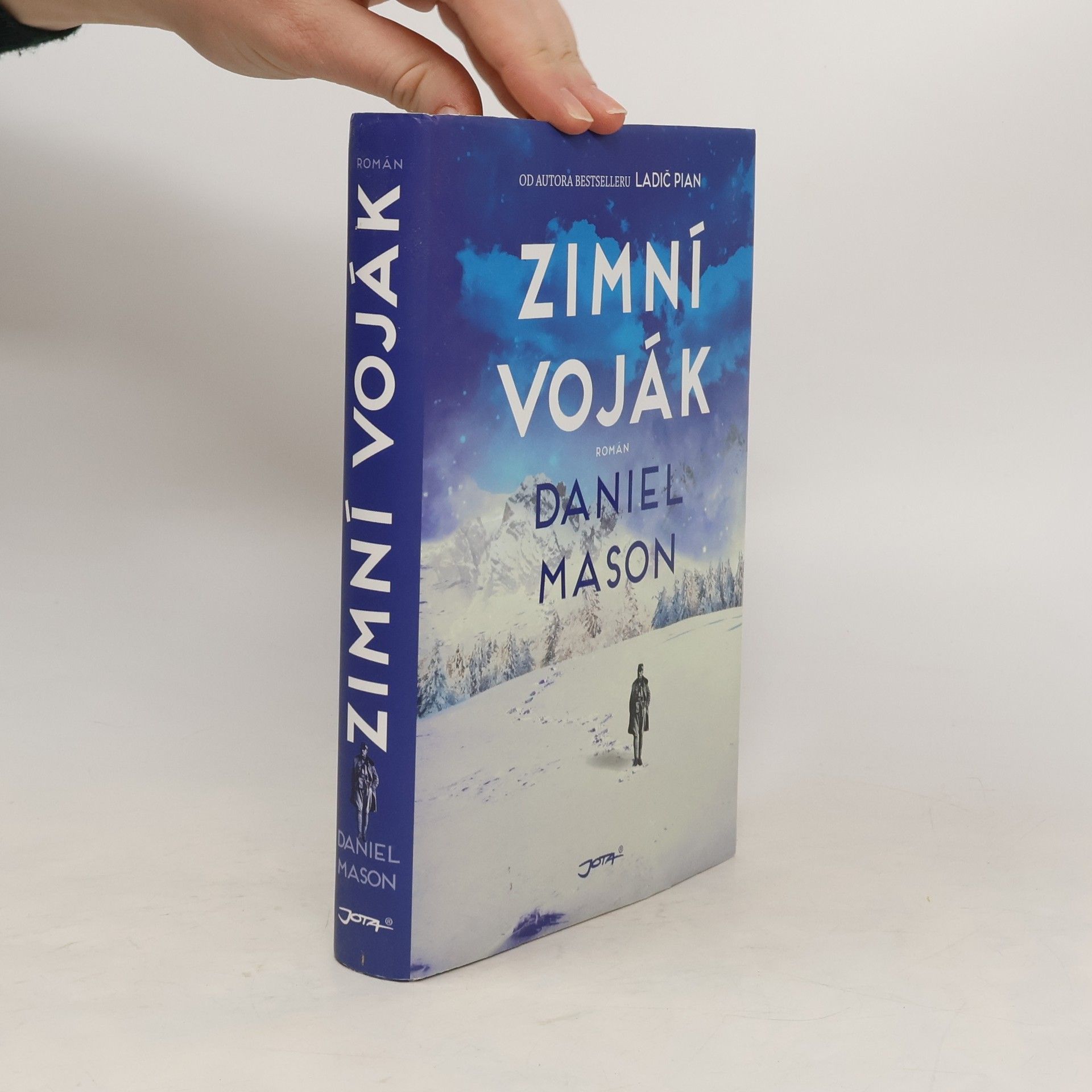 Daniel Mason Zimní voják
