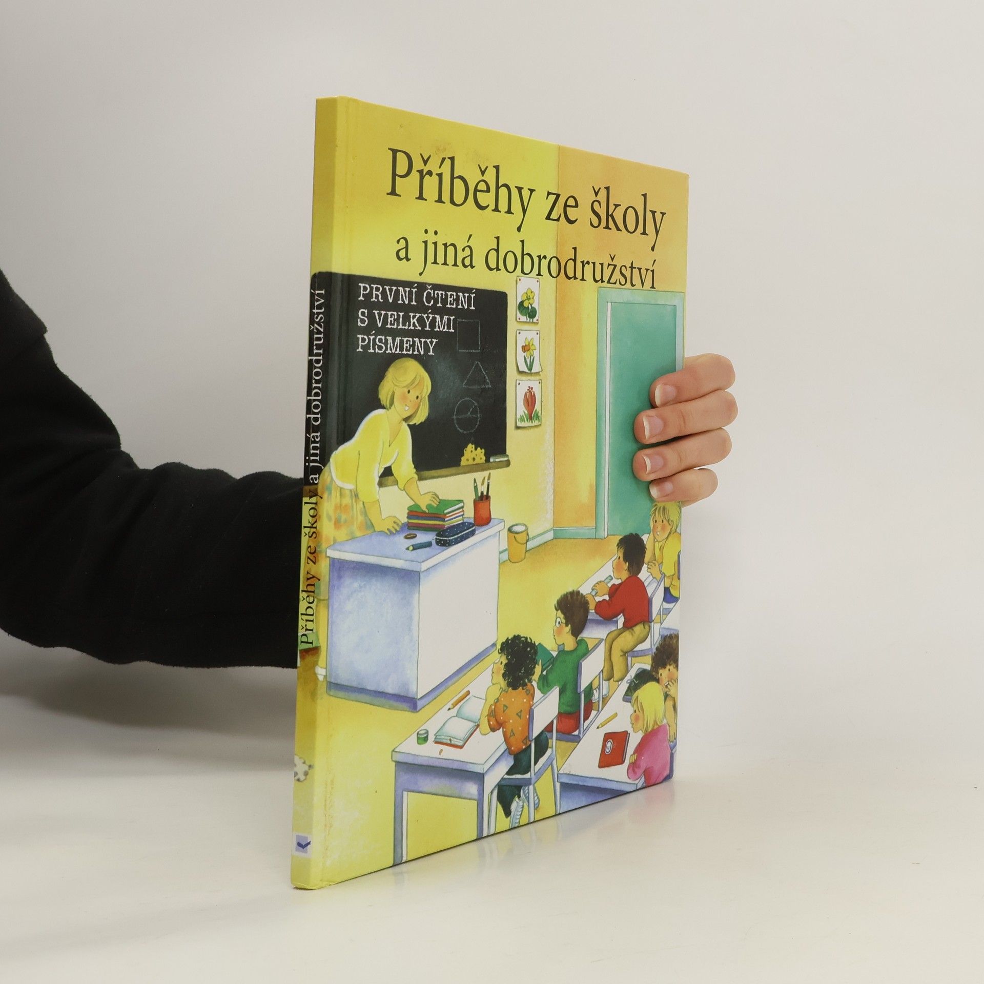 Valériane Macías Příběhy ze školy a jiná dobrodružství. První čtení s velkými písmeny