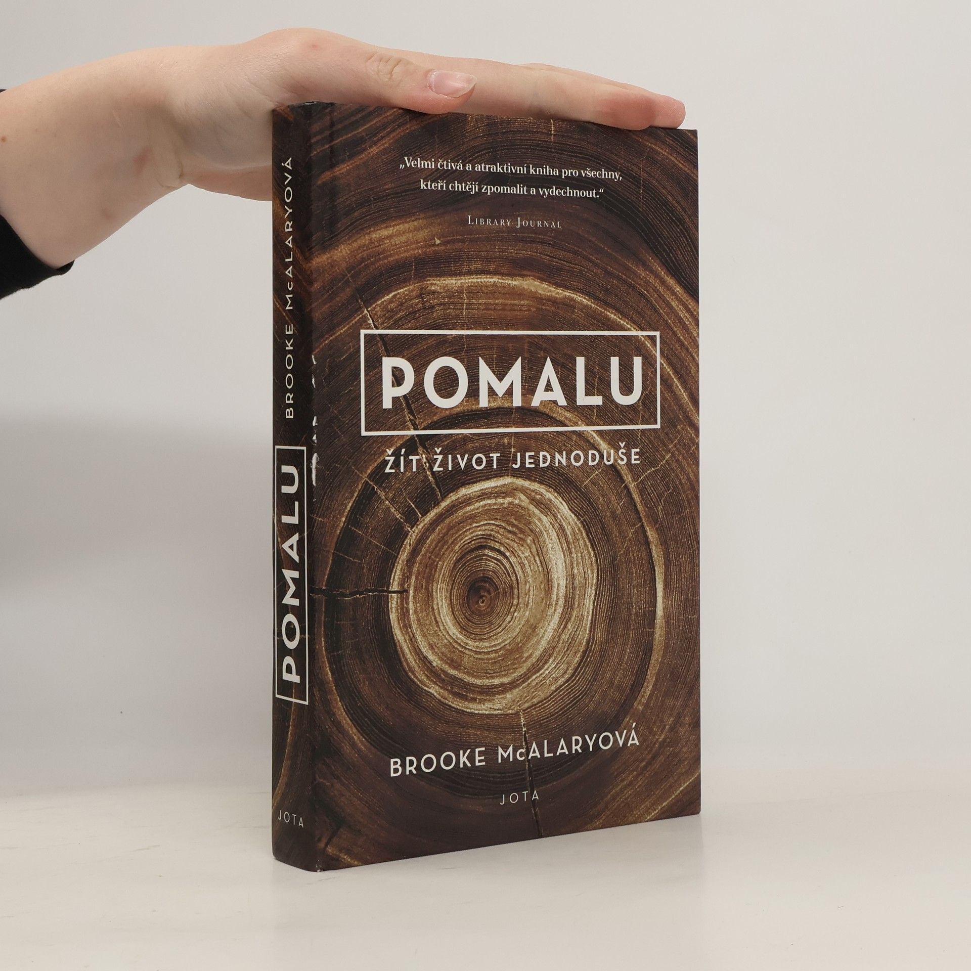 Brooke McAlary Pomalu