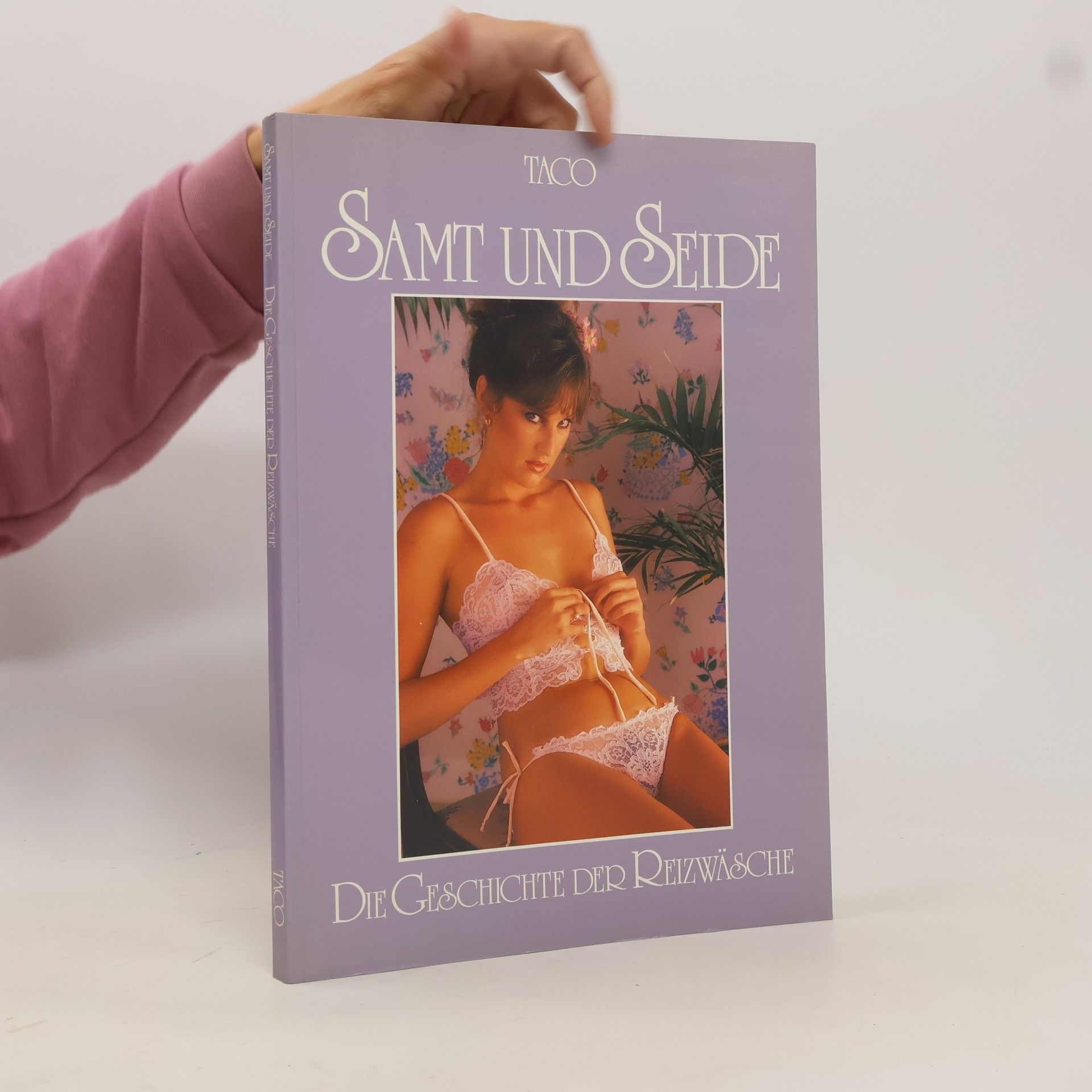 Claire Paillochet Samt und Seide