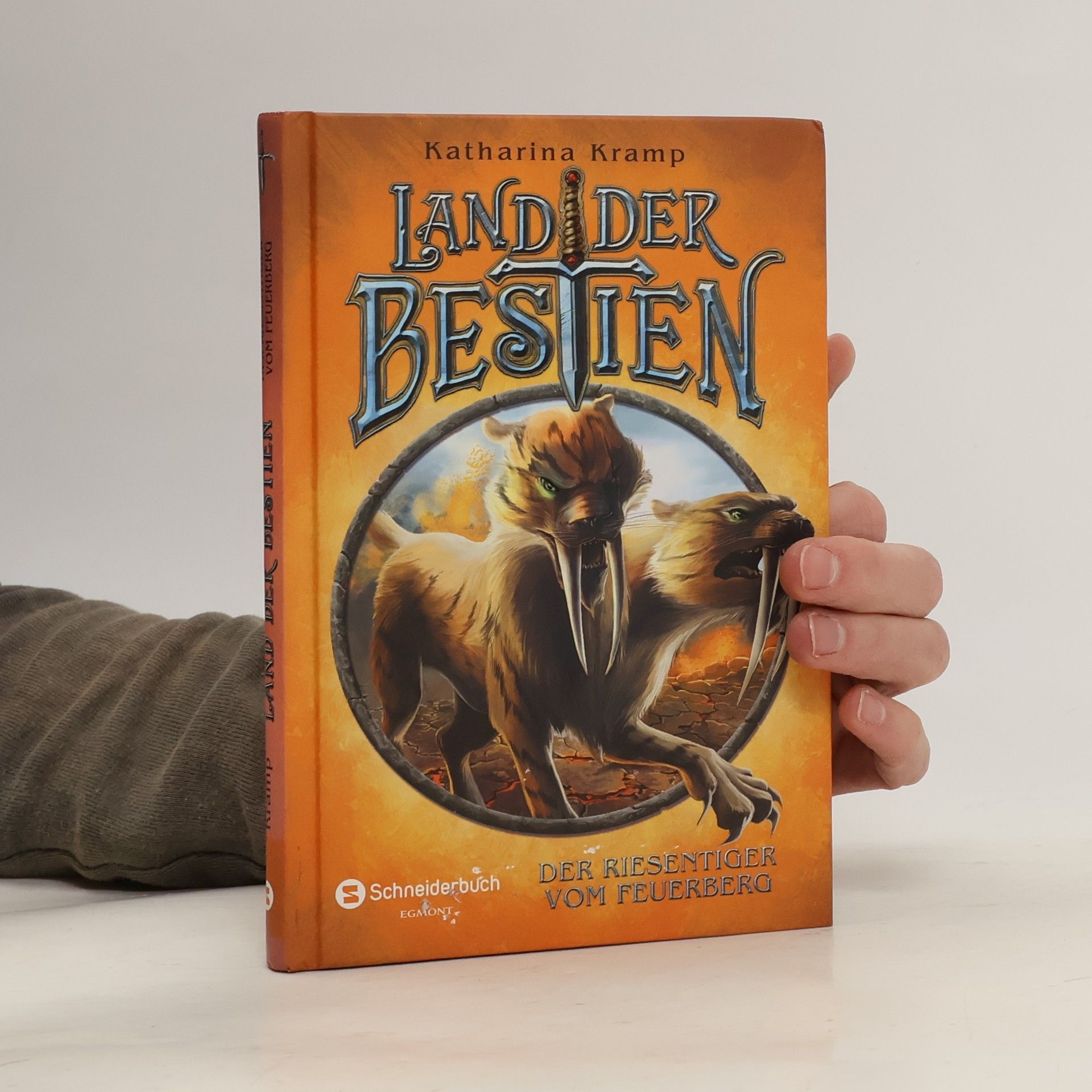 Katharina Kramp Land der Bestien - Der Riesentiger vom Feuerberg