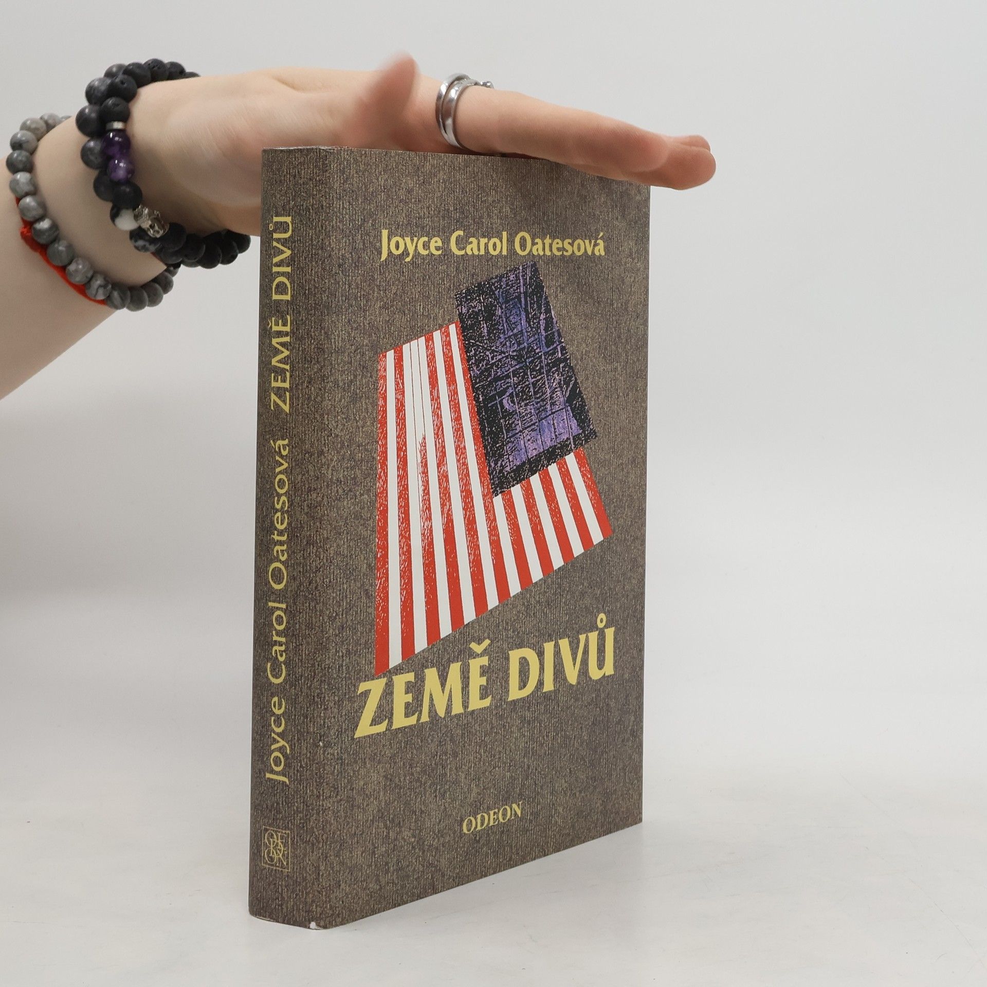 Joyce Carol Oatesová Země divů