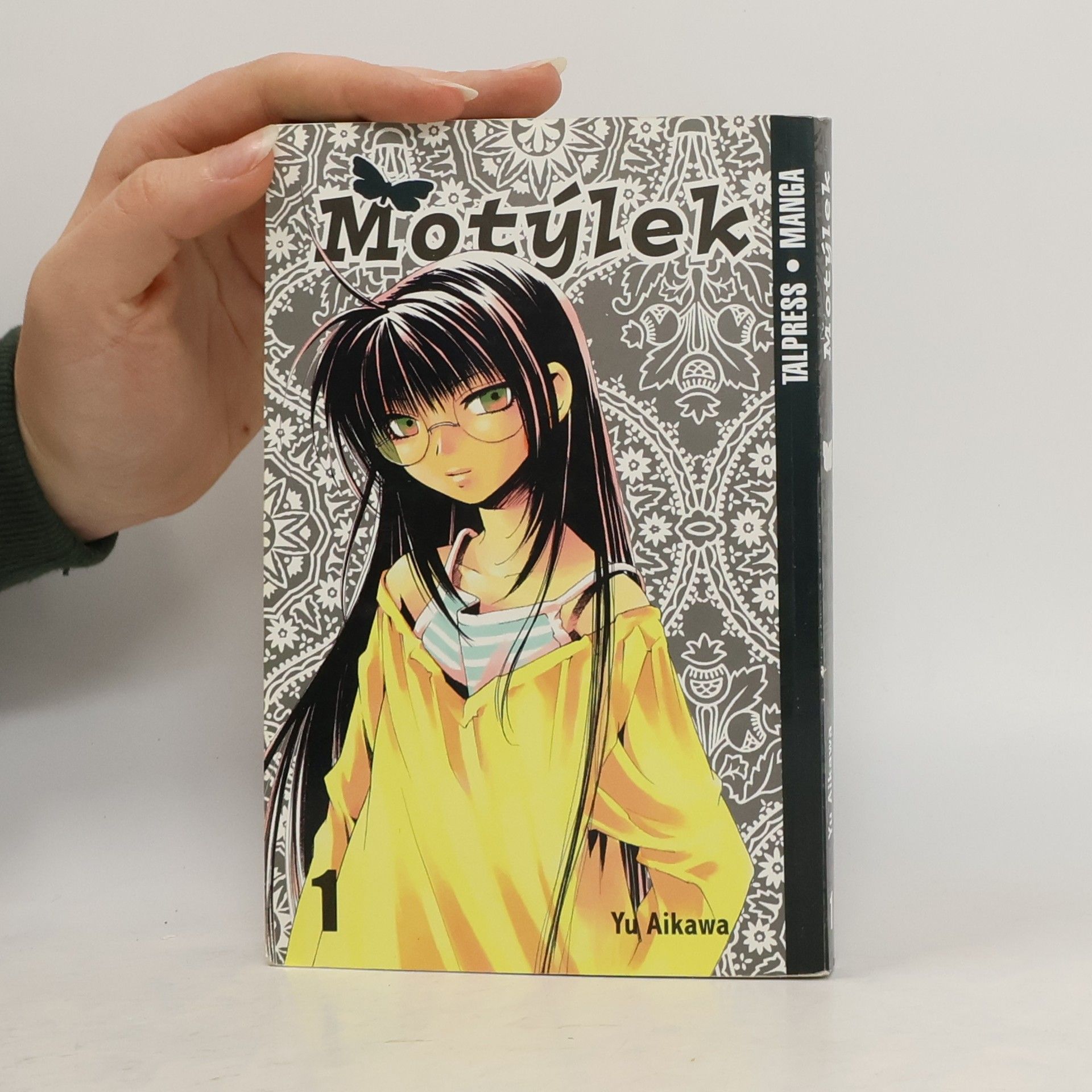 Yu Aikawa Motýlek. 1