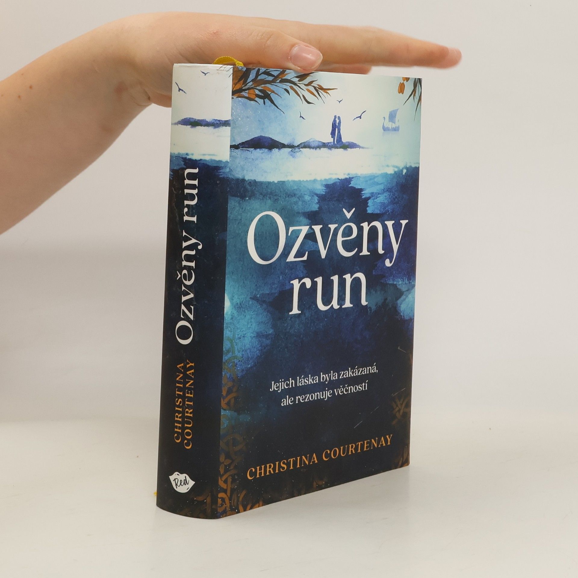 Christina Courtenay Ozvěny run