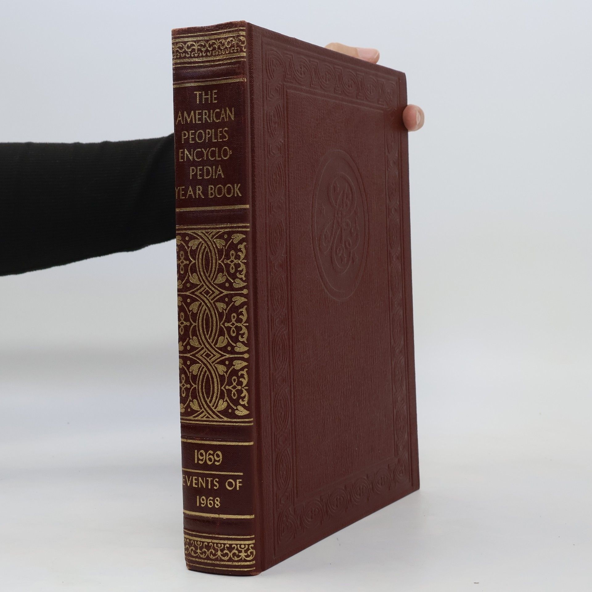 Auteurscollectief The American Peoples Encycopledia Year Book 1969. Events of 1968