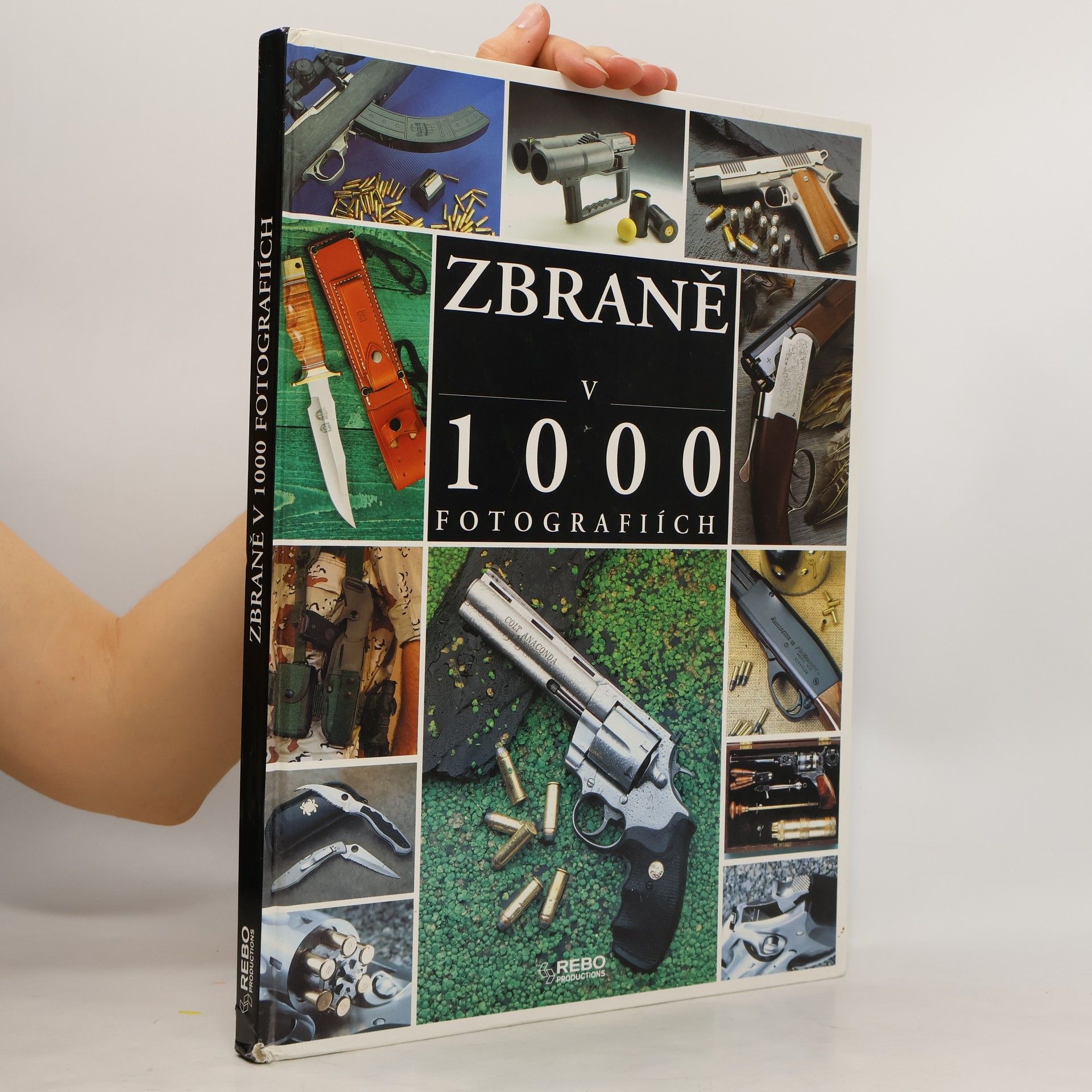 Éric Bondoux Zbraně v 1000 fotografiích