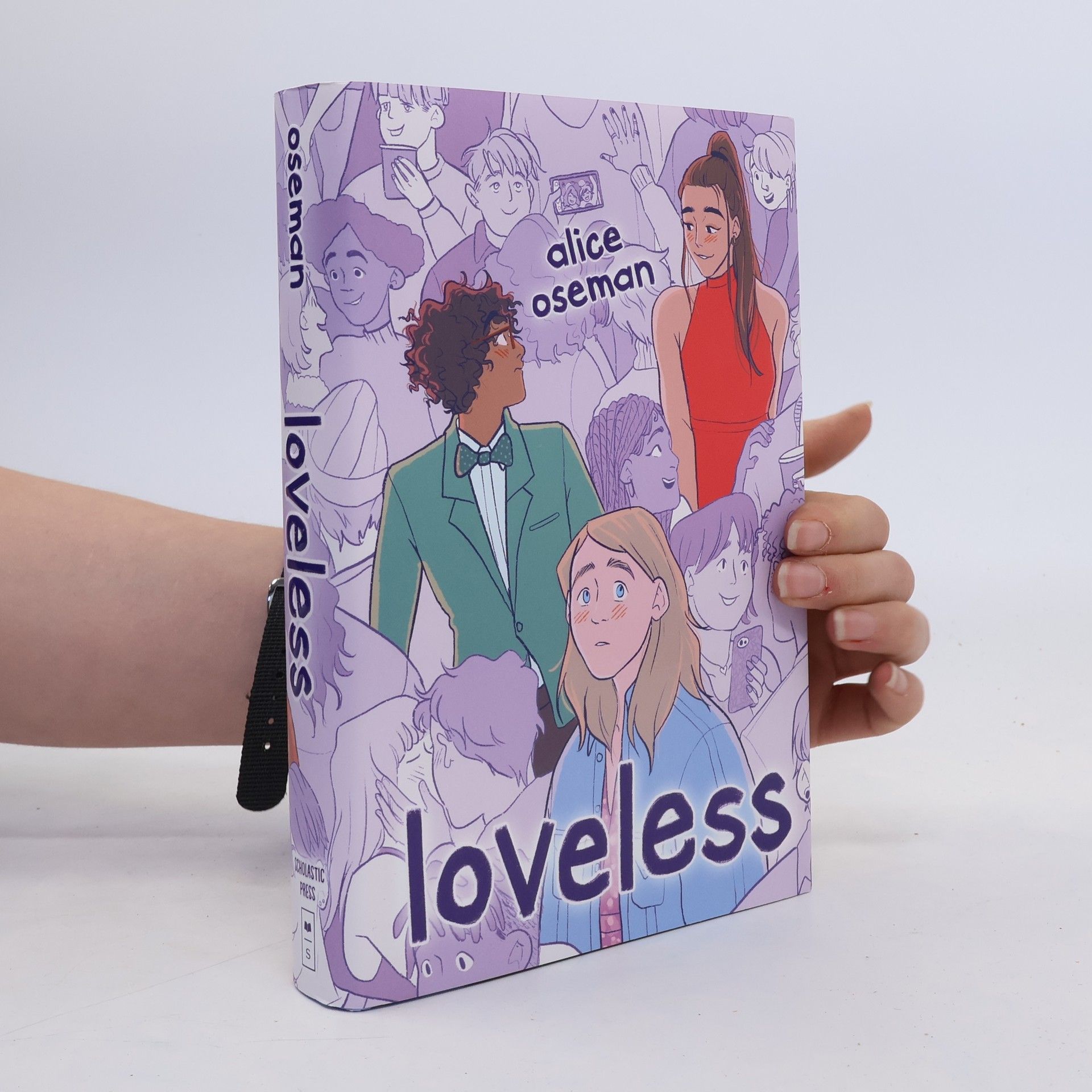 Alice Oseman Loveless