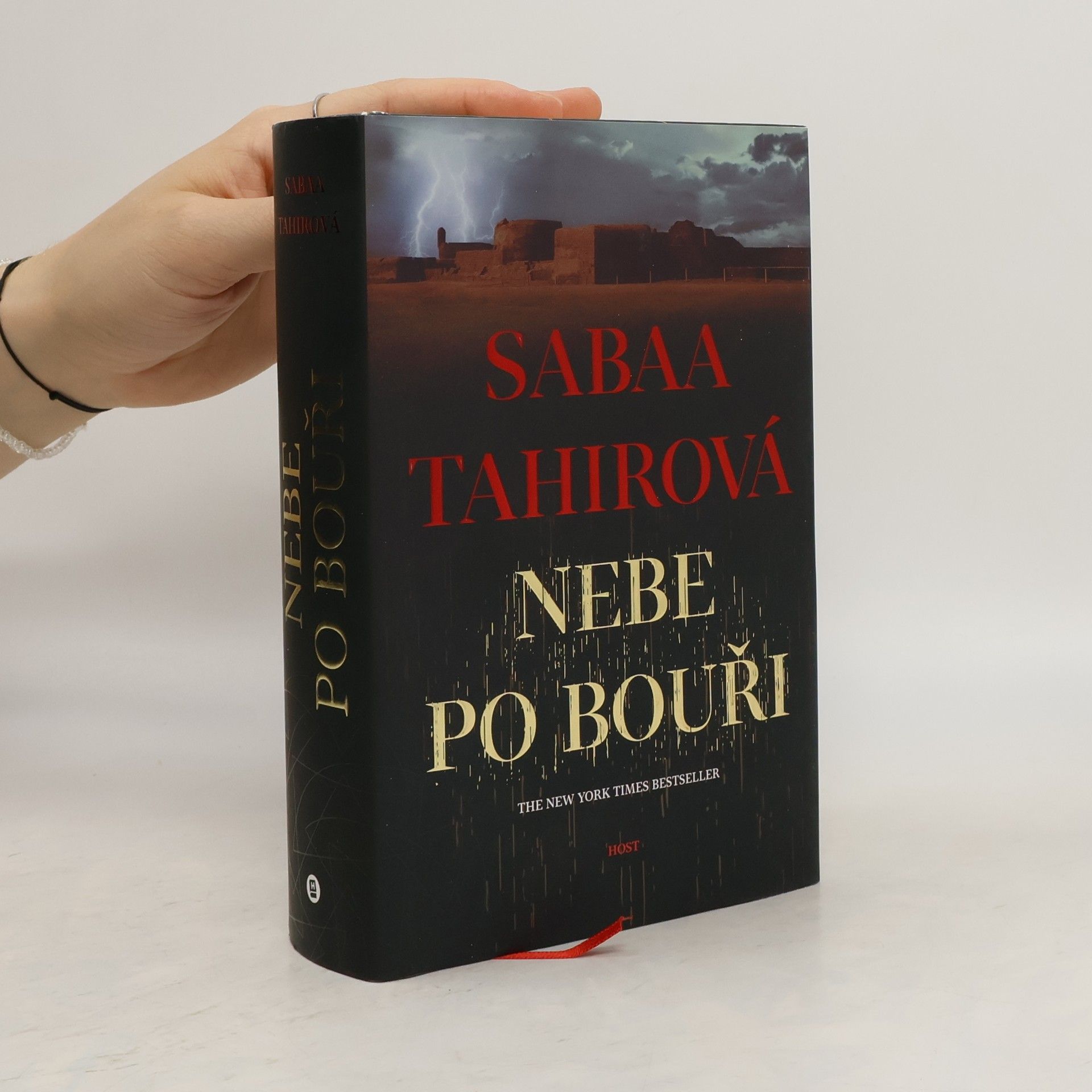 Sabaa Tahir Nebe po bouři